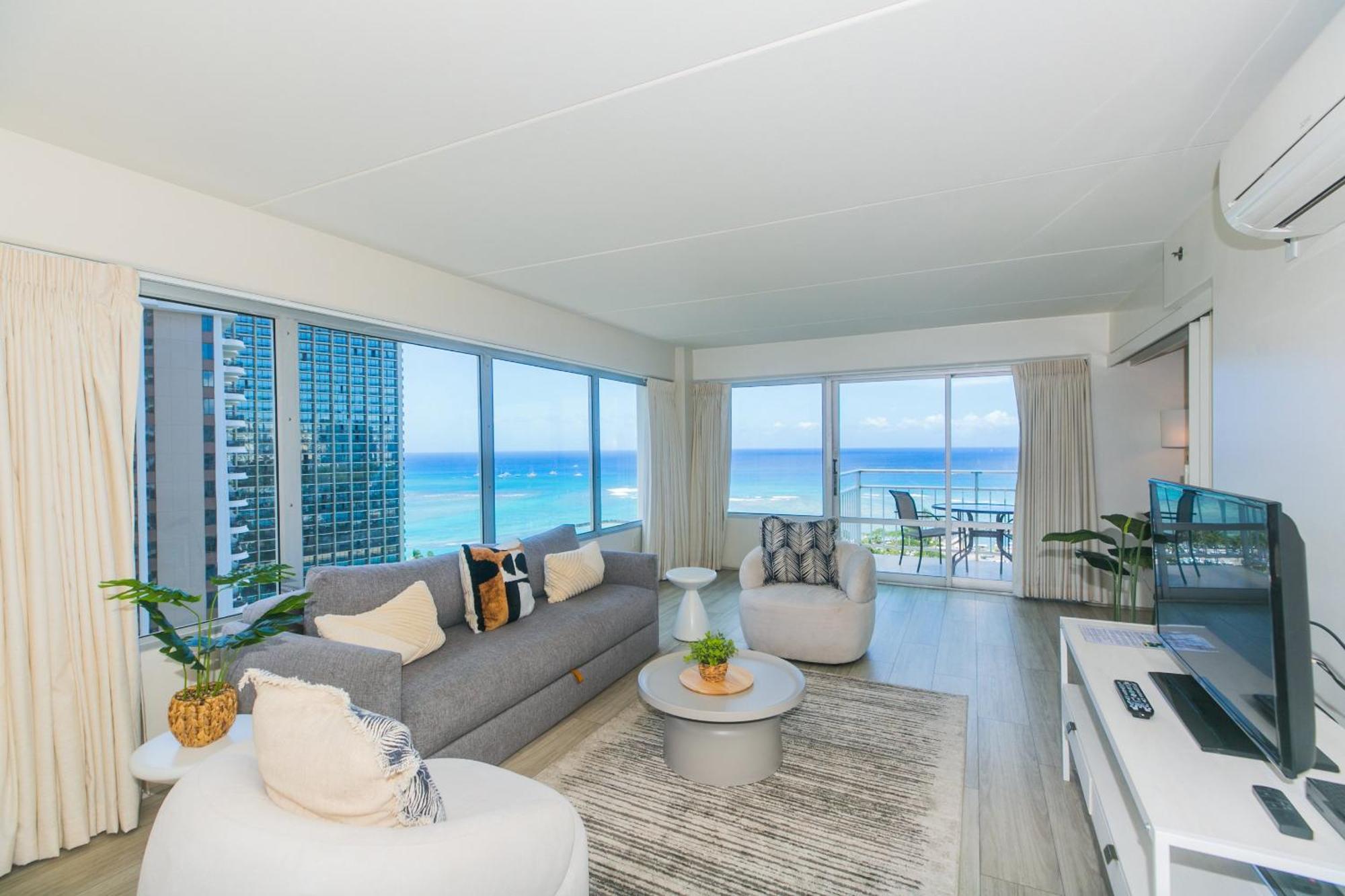Ilikai Tower 1744 Yacht Harbor View 2br *