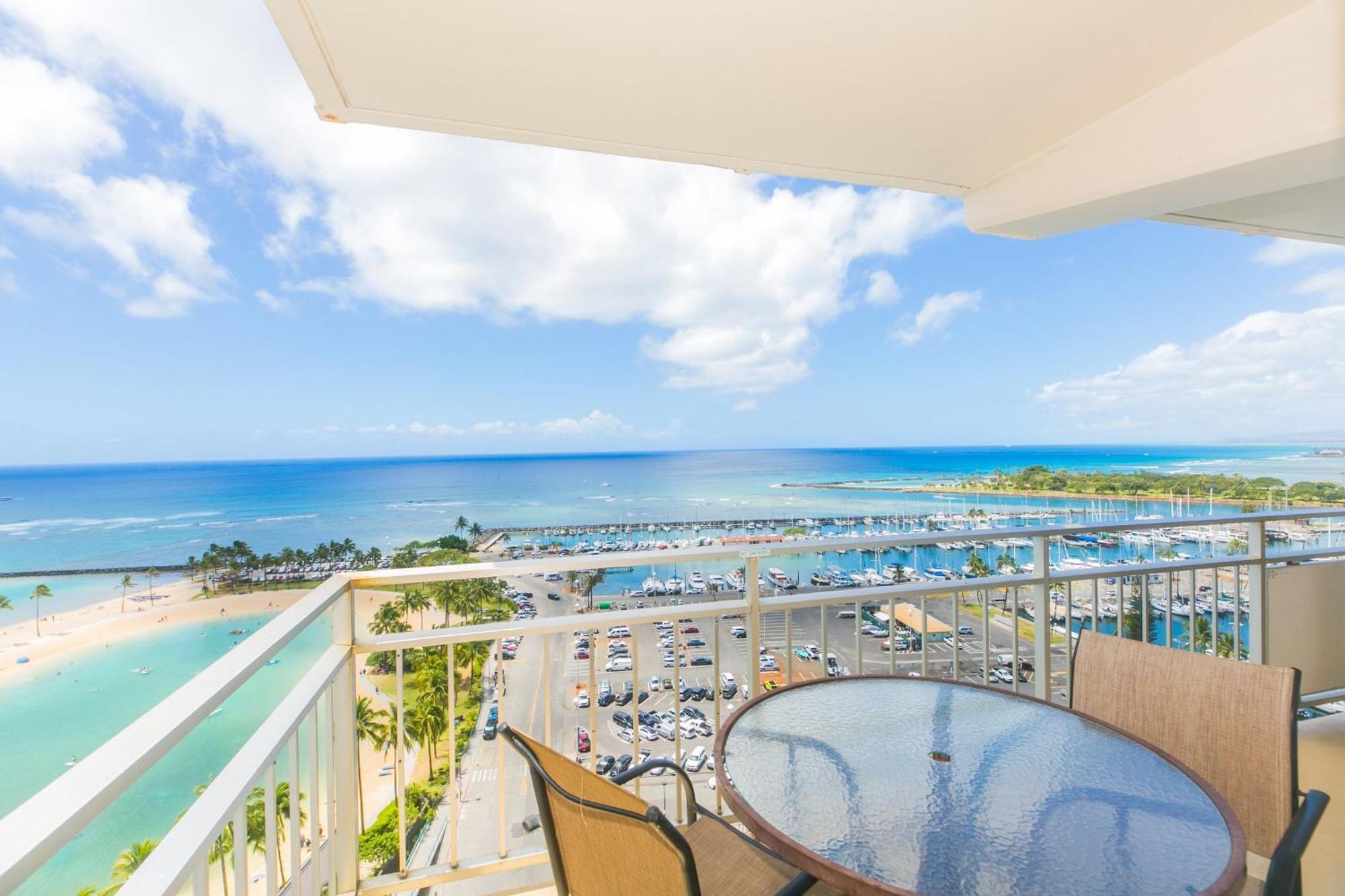 Ilikai Tower 1744 Yacht Harbor View 2br Apartment *