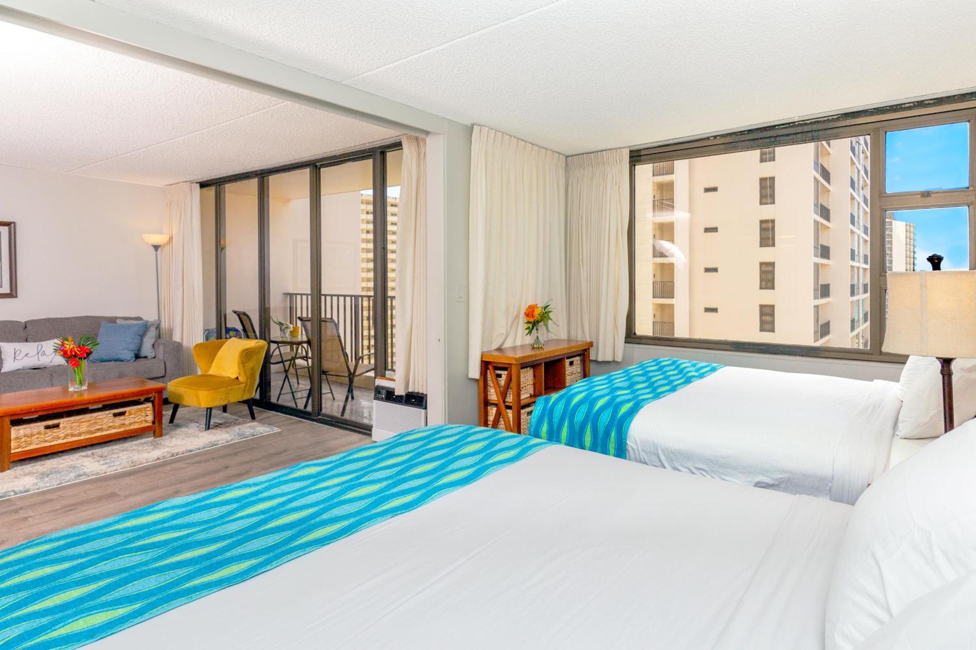 Renovated Ocean View Suite, Near Beach, Free Parking Apartment