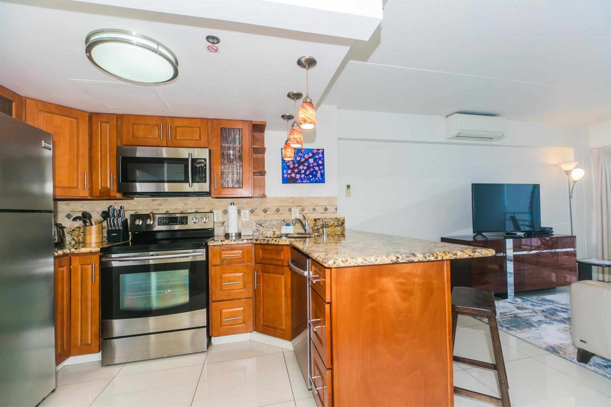 Apartment Ilikai Tower 1027