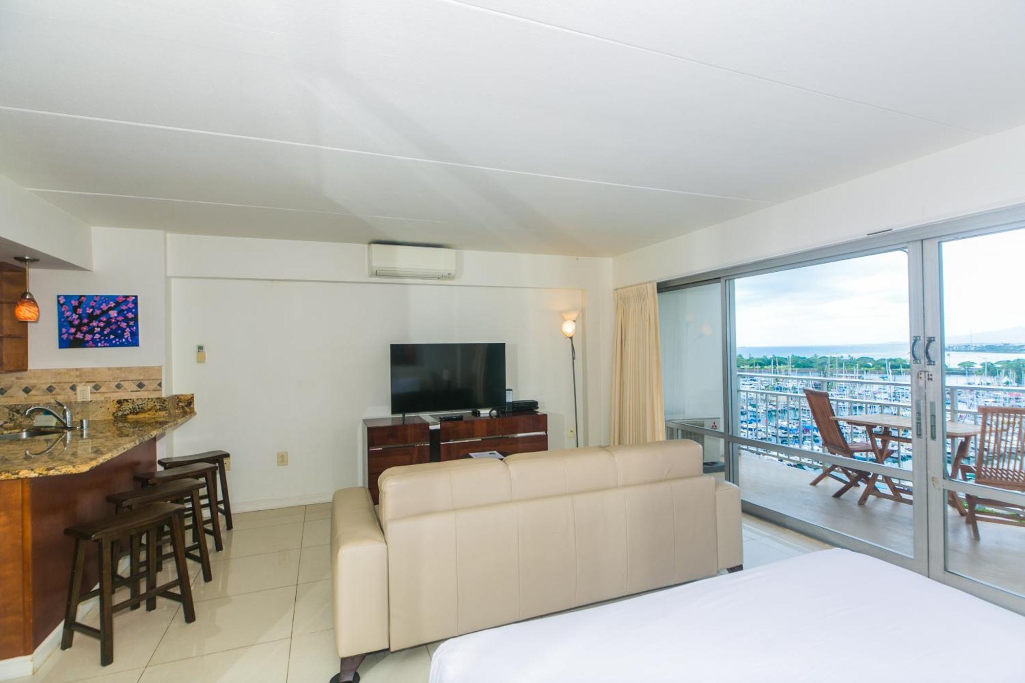 Apartment Ilikai Tower 1027 Honolulu