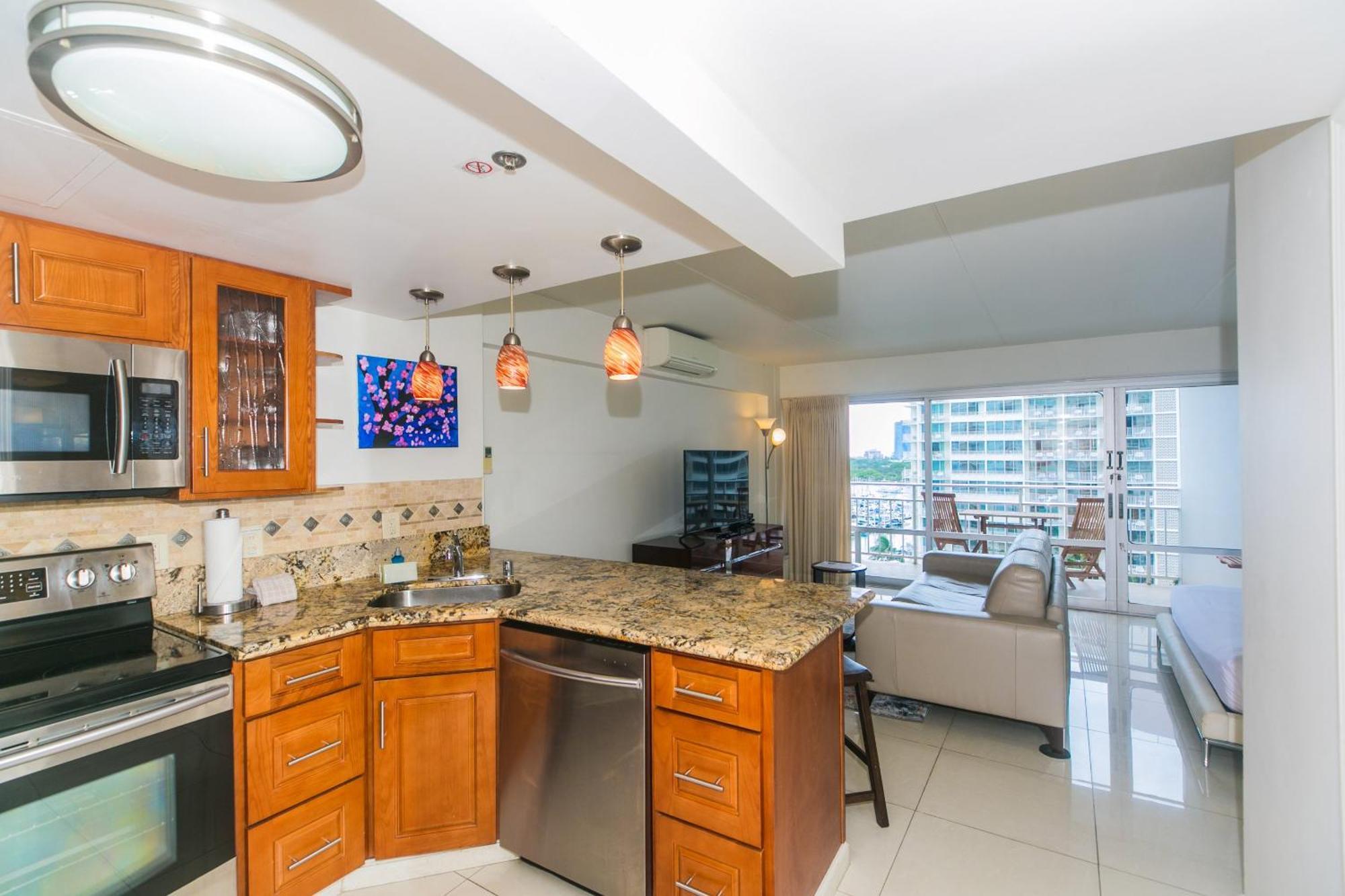 Apartment Ilikai Tower 1027