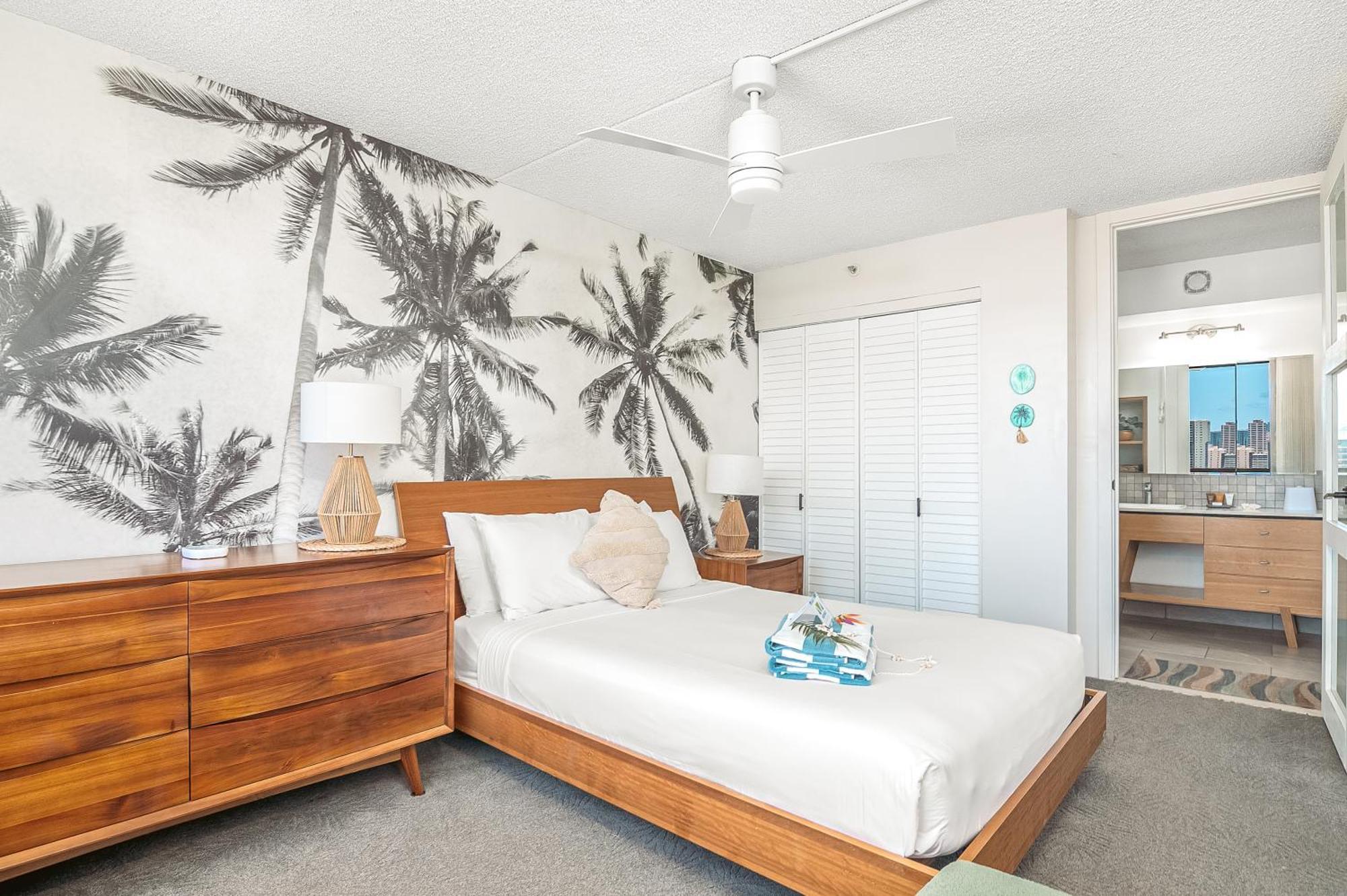 Apartment Lovely 1br Ocean View Condo, Near + Parking! *
