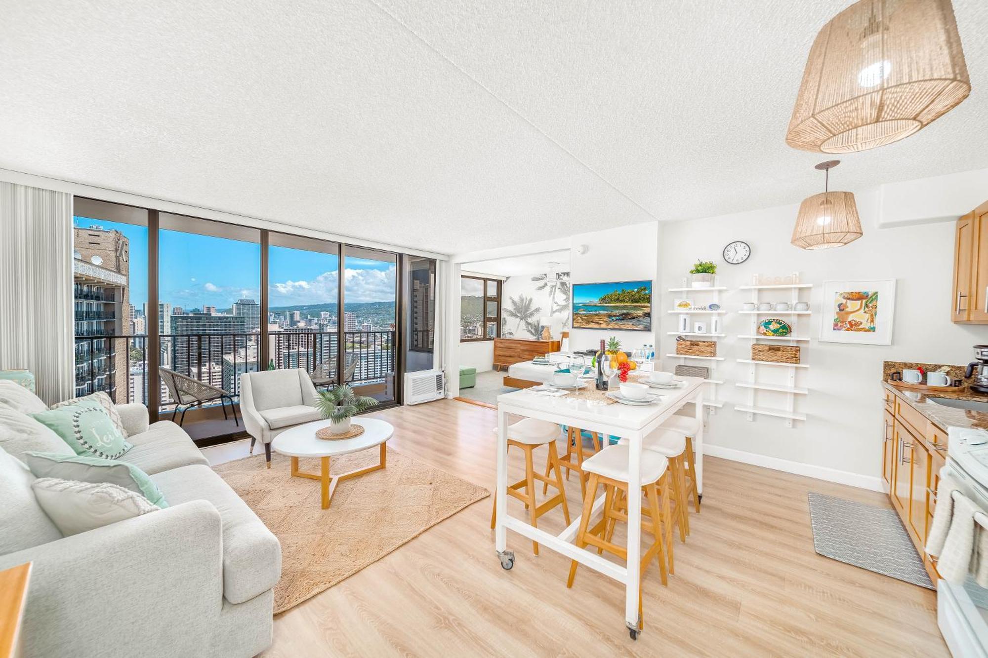 Apartment Lovely 1br Ocean View Condo, Near + Parking!
