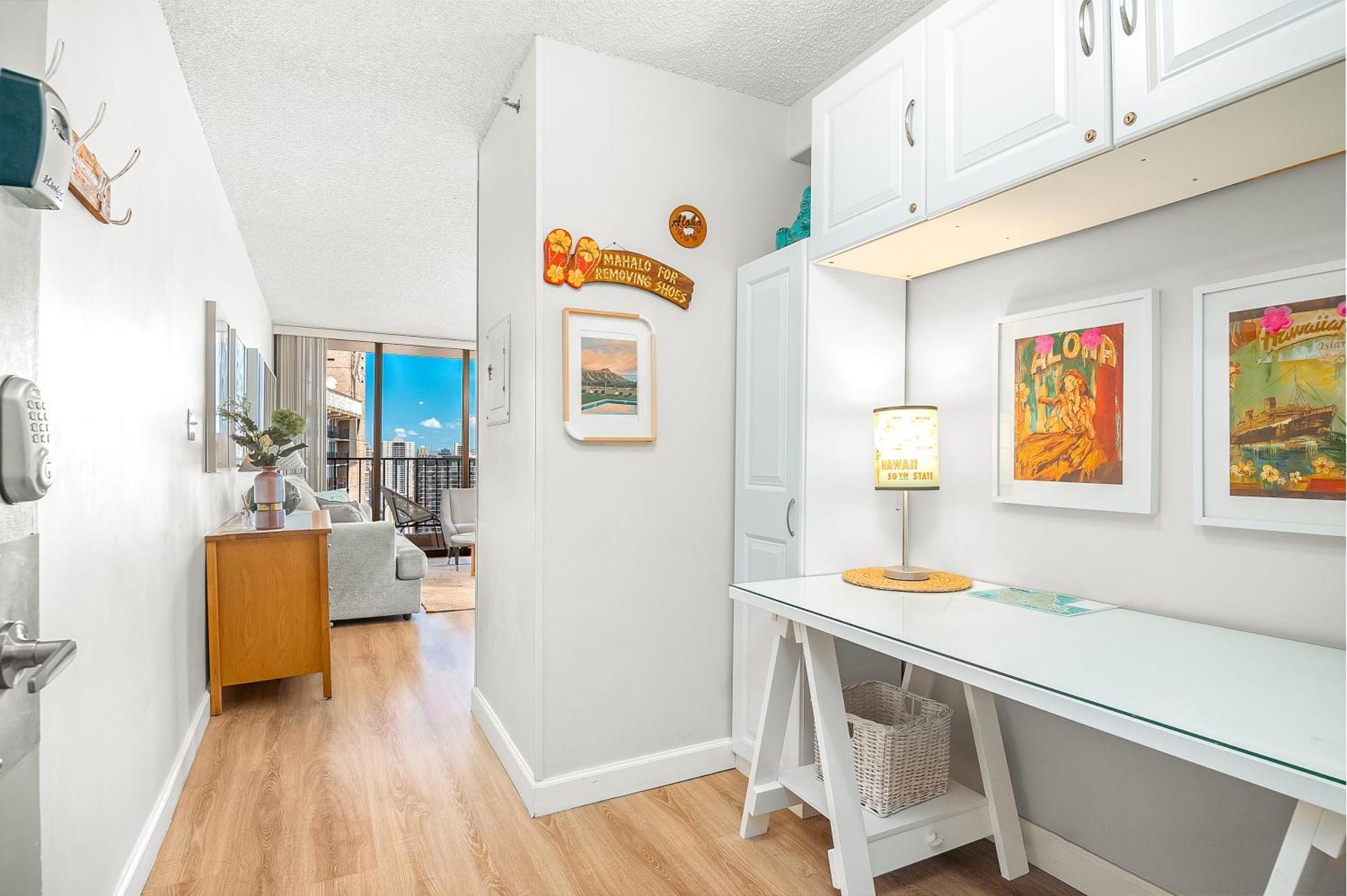 Apartment Lovely 1br Ocean View Condo, Near + Parking! Honolulu