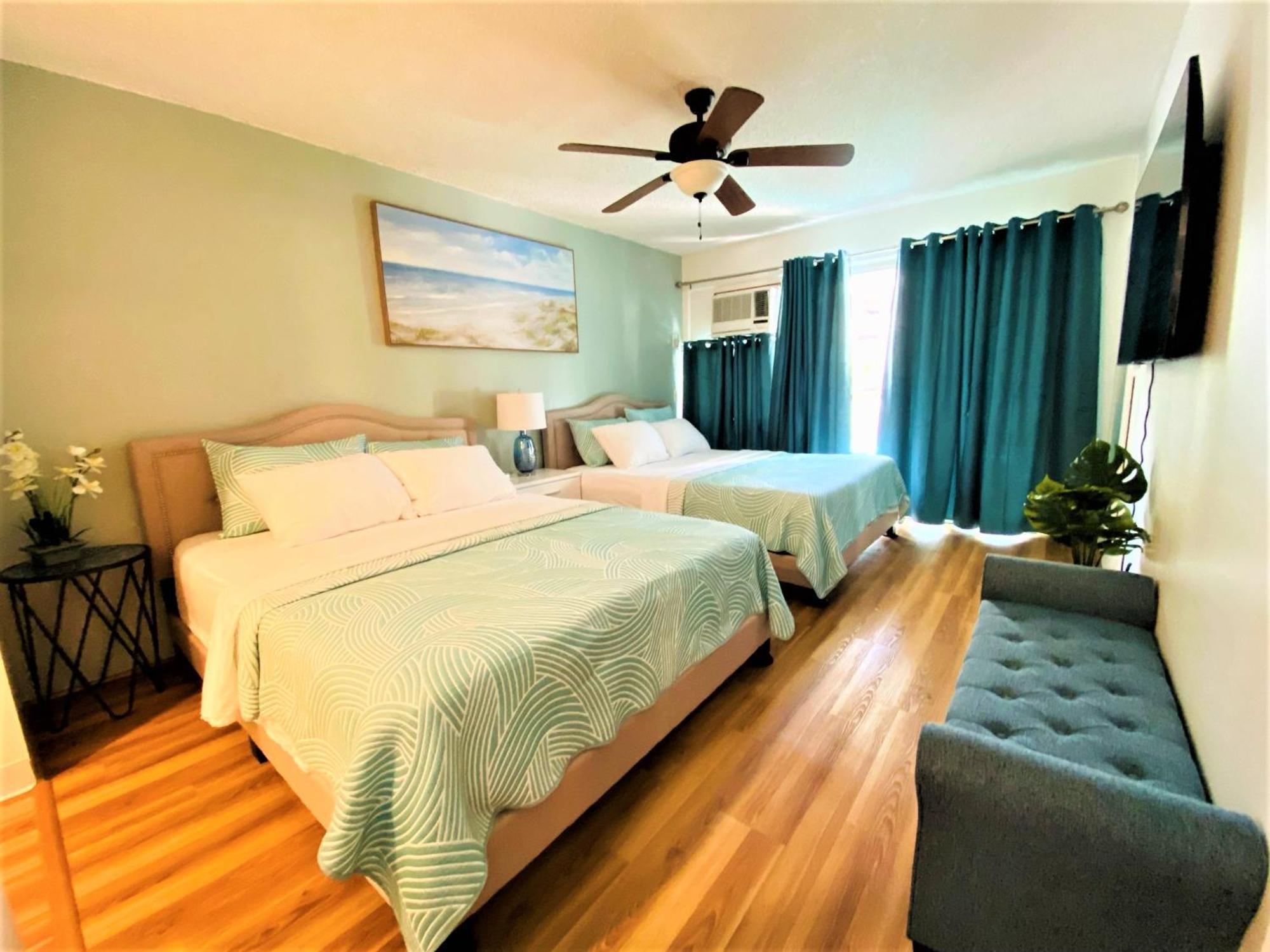 Cozy 2beds,2baths, Free Parking At Waikiki Honolulu