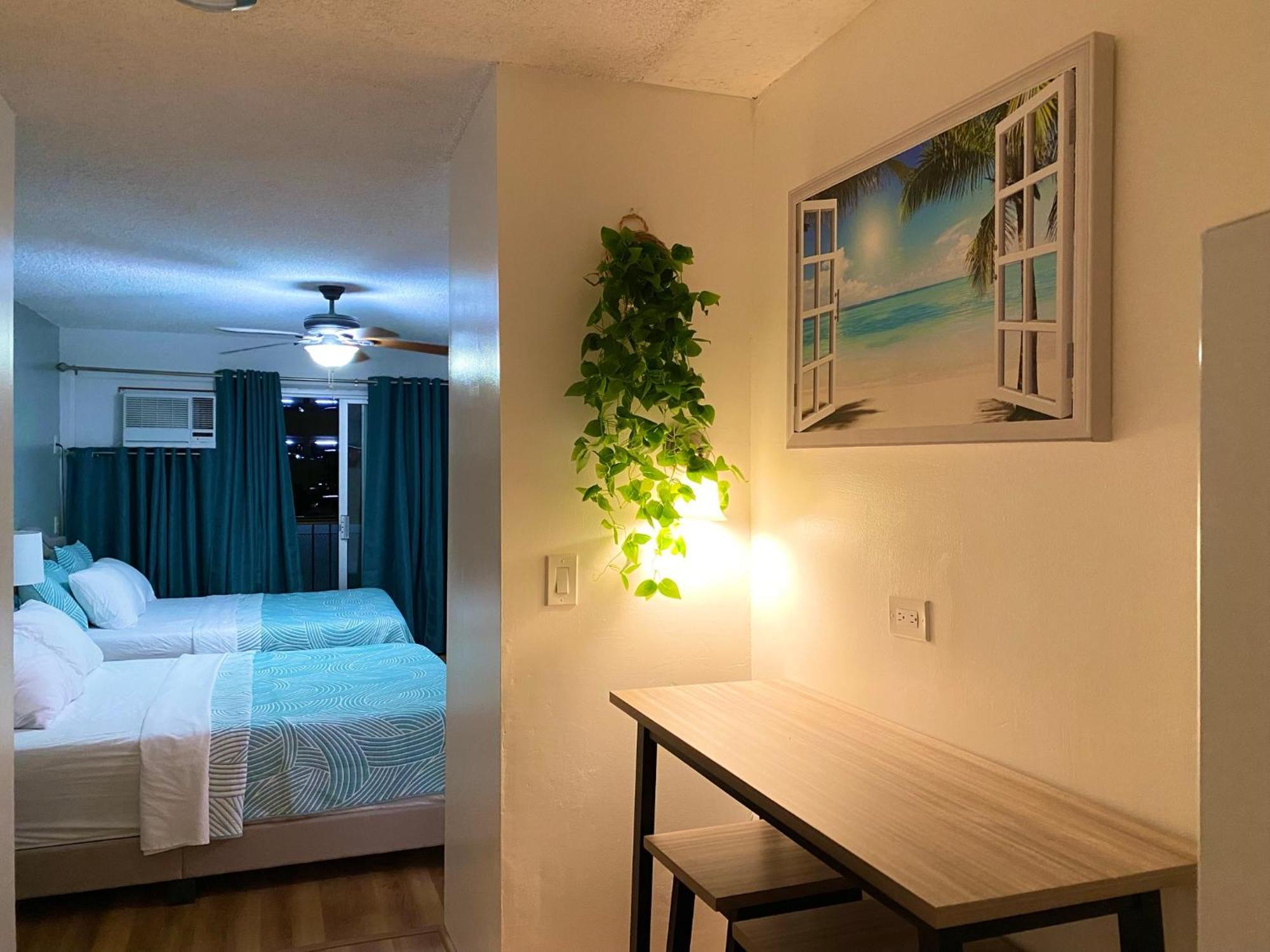 Cozy 2beds,2baths, Free Parking At Waikiki Apartment
