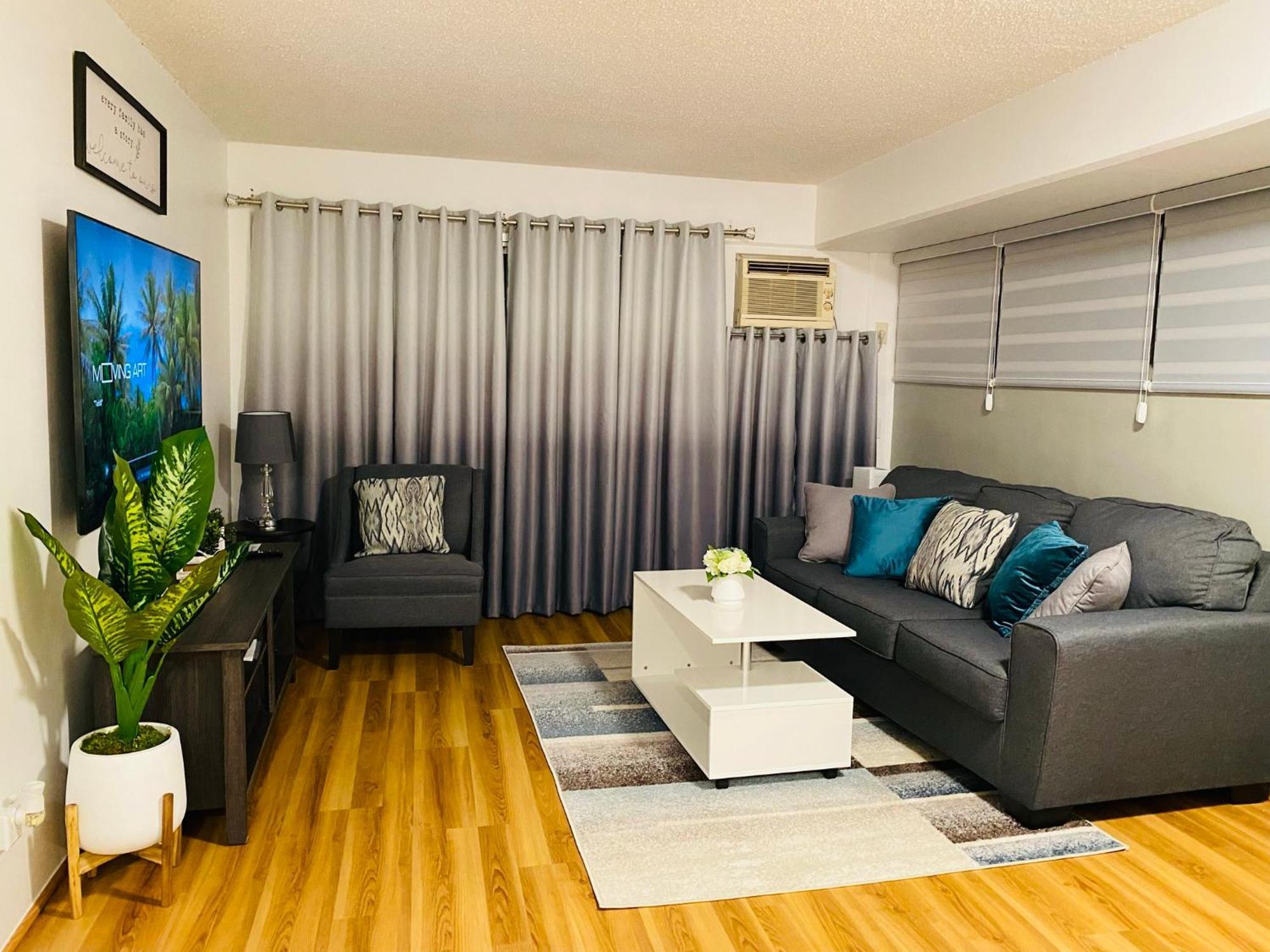 Cozy 2beds,2baths, Free Parking At Waikiki