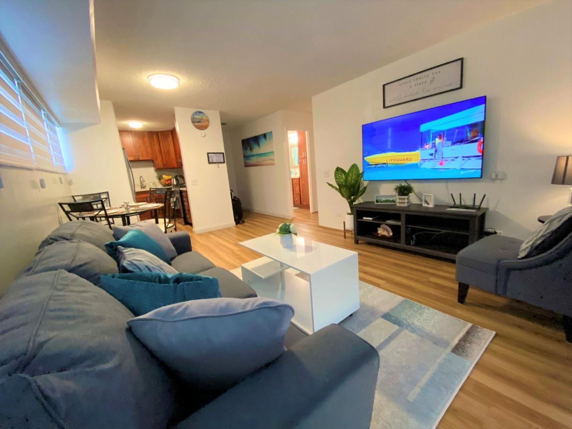 Apartment Cozy 2beds,2baths, Free Parking At Waikiki