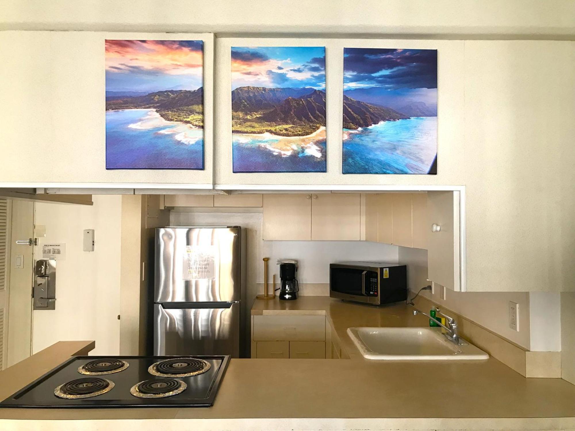 Ilikai 1042 - Spacious With Ocean-lagoon Views Holiday home