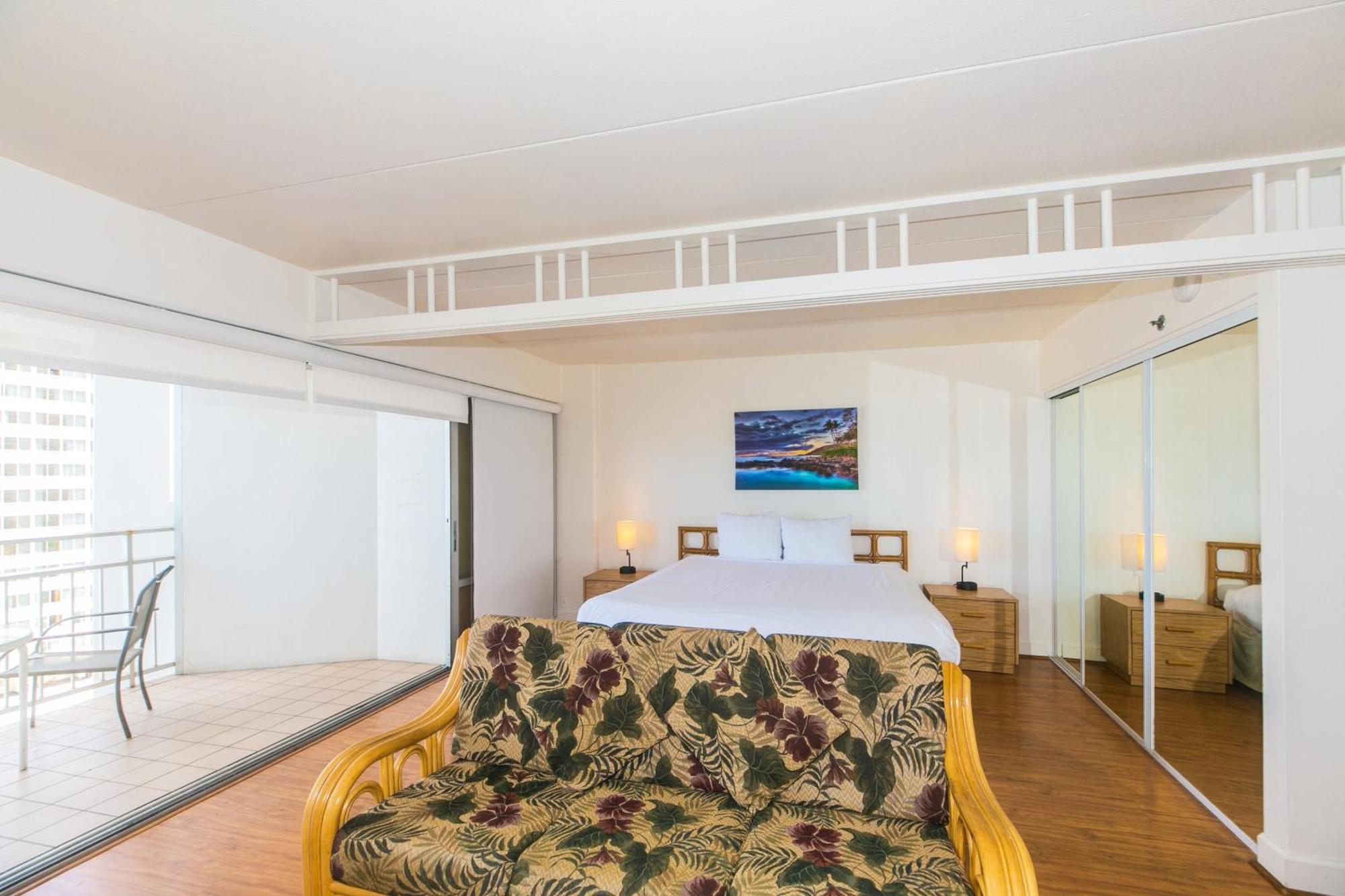 Ilikai Tower 1127 Yacht Harbor View 1br Honolulu