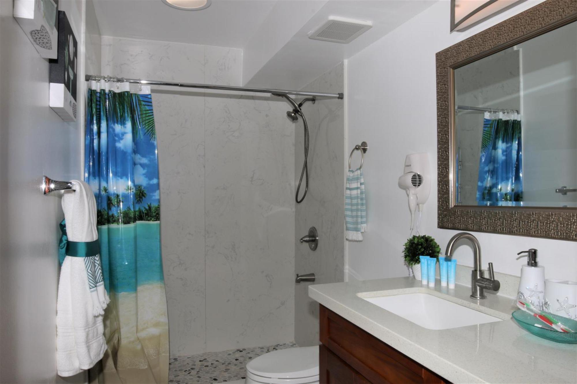 Apartment Cozy 2beds,2baths, Free Parking At Waikiki