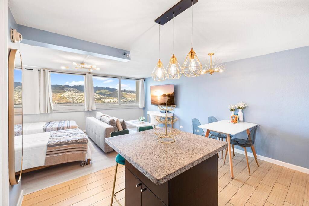 Waikiki 1bedroom Luxury Condo! * Honolulu