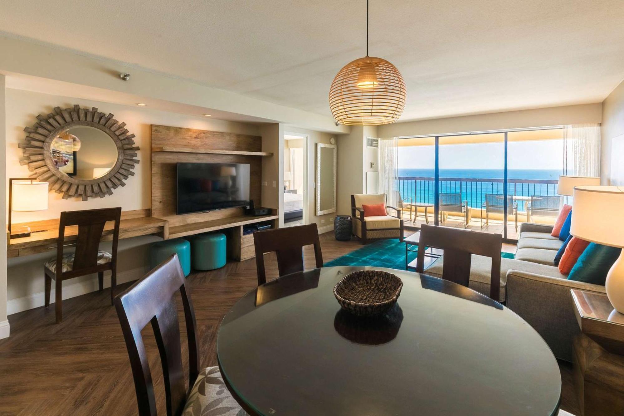 Aston Waikiki Tower Aparthotel 5*
