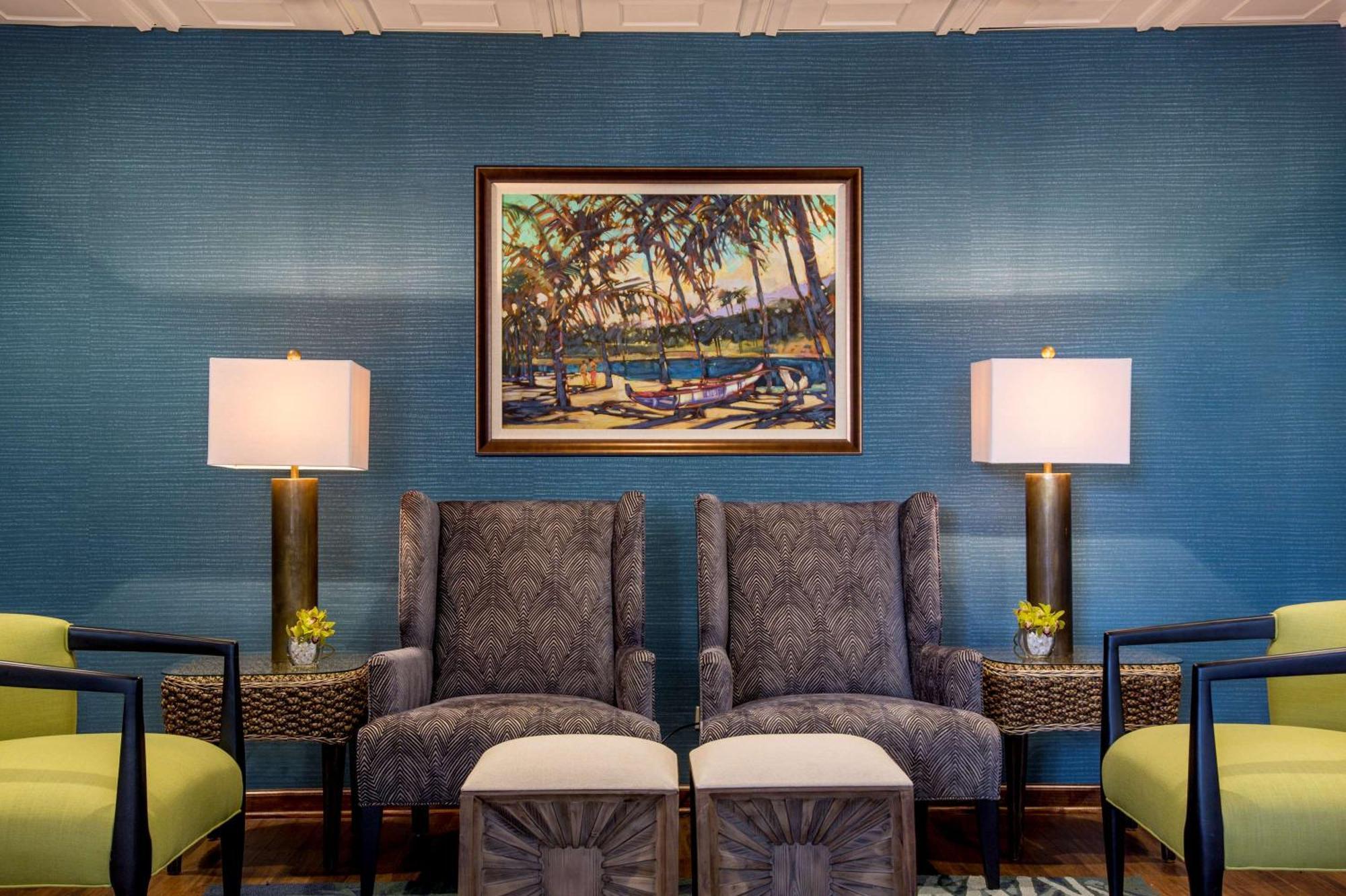 Aston Waikiki Tower Aparthotel 5*
