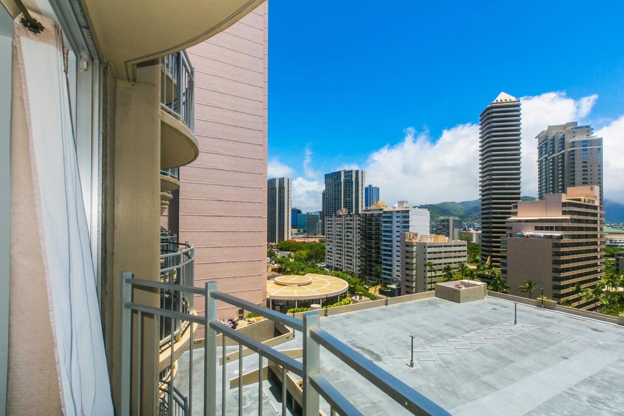 Ilikai Marina 1383 View Apartment Honolulu