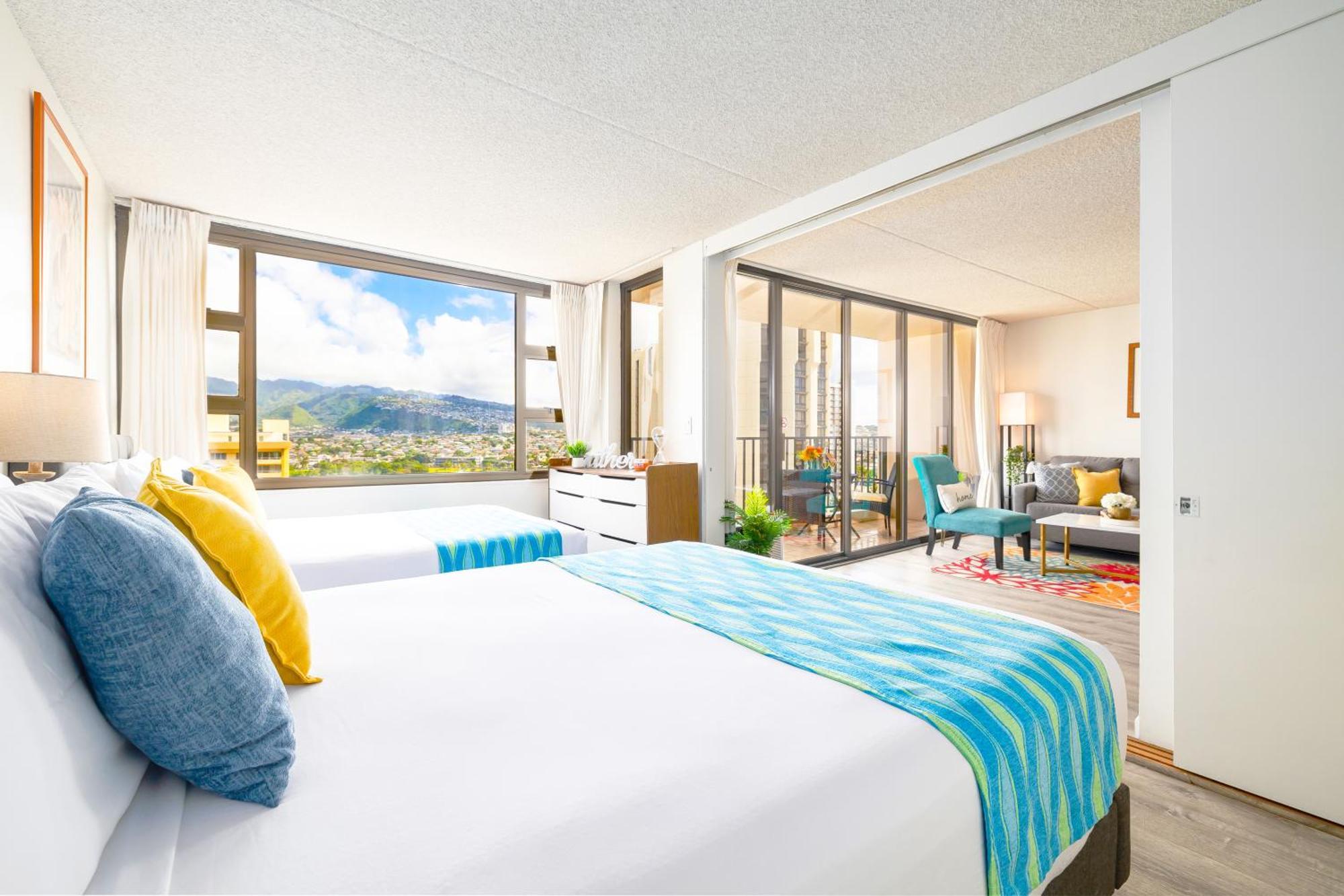Mountain View Getaway, Free Parking And Steps Away