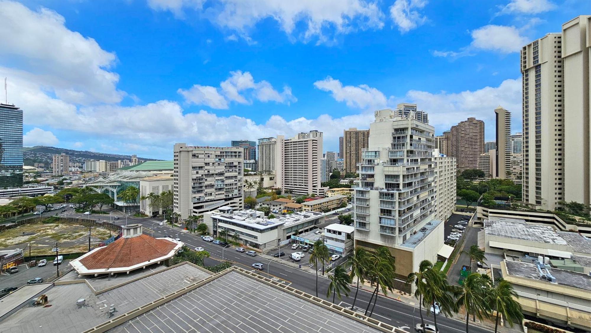 Ala Moana _ Ocean View With Balcony Aparthotel 4*