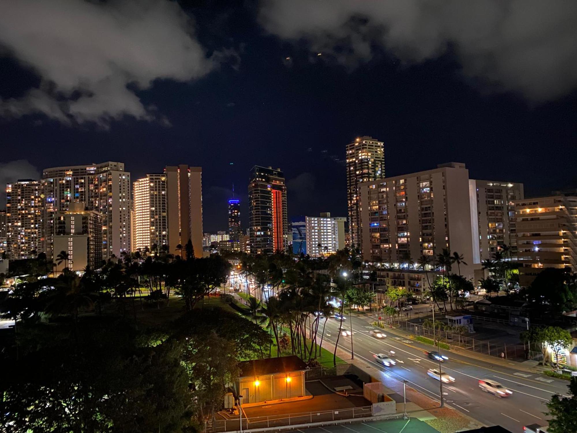 Apartment Cozy With Free Parking In Waikiki