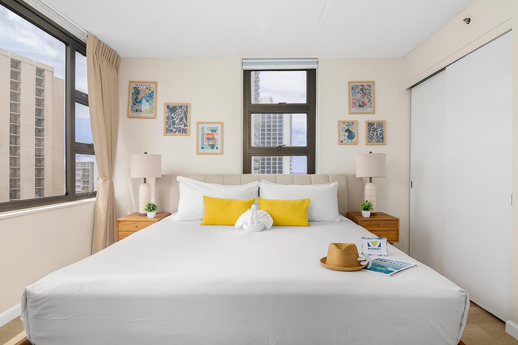 Newly Renovated ,1 Block To Waikiki Beach, Free Parking Honolulu