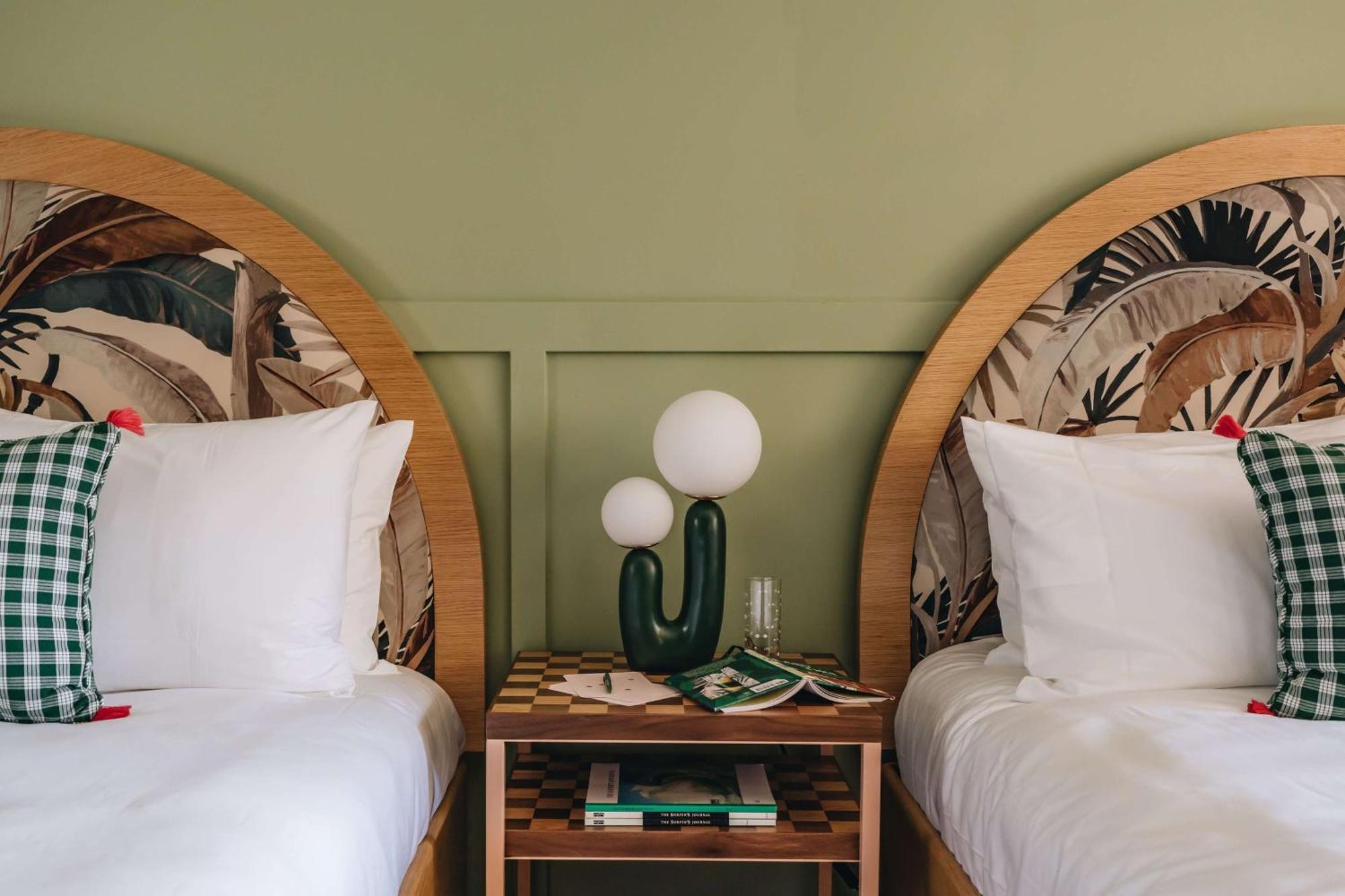 Hotel Wayfinder Waikiki - Voted 10 In Hawaii! Honolulu