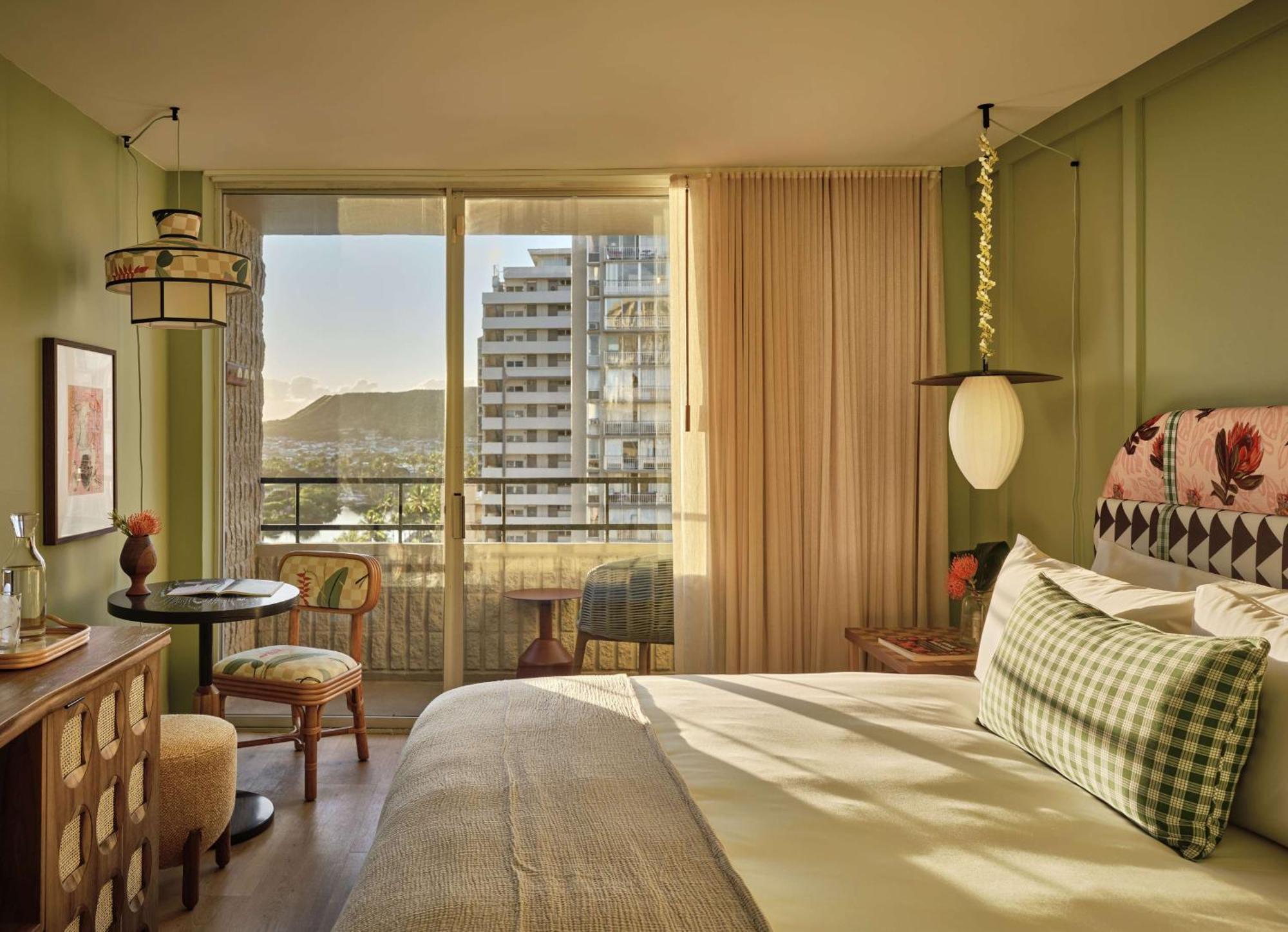 Hotel Wayfinder Waikiki - Voted 10 In Hawaii! Honolulu