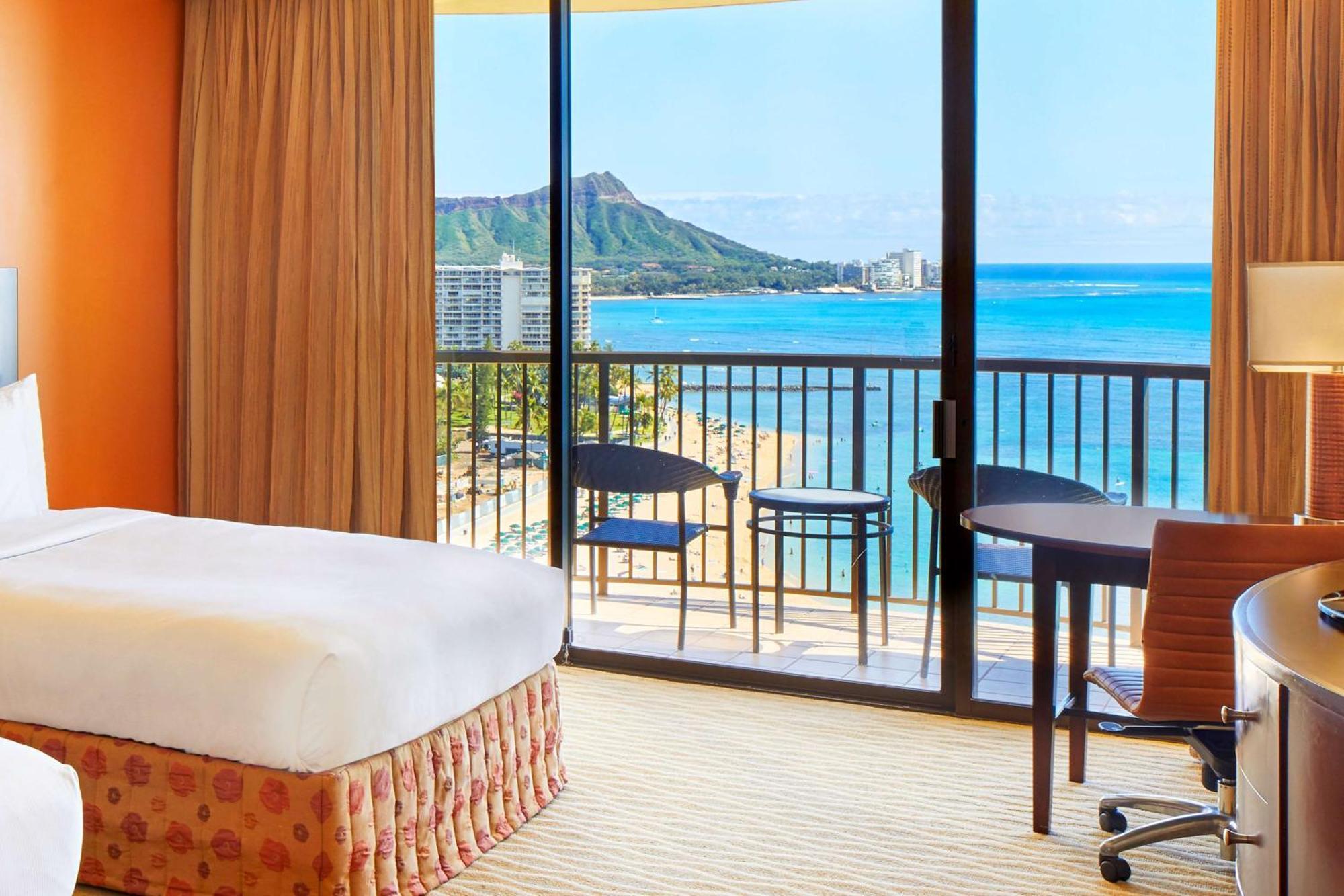 Hilton Hawaiian Village Waikiki Resort 4*