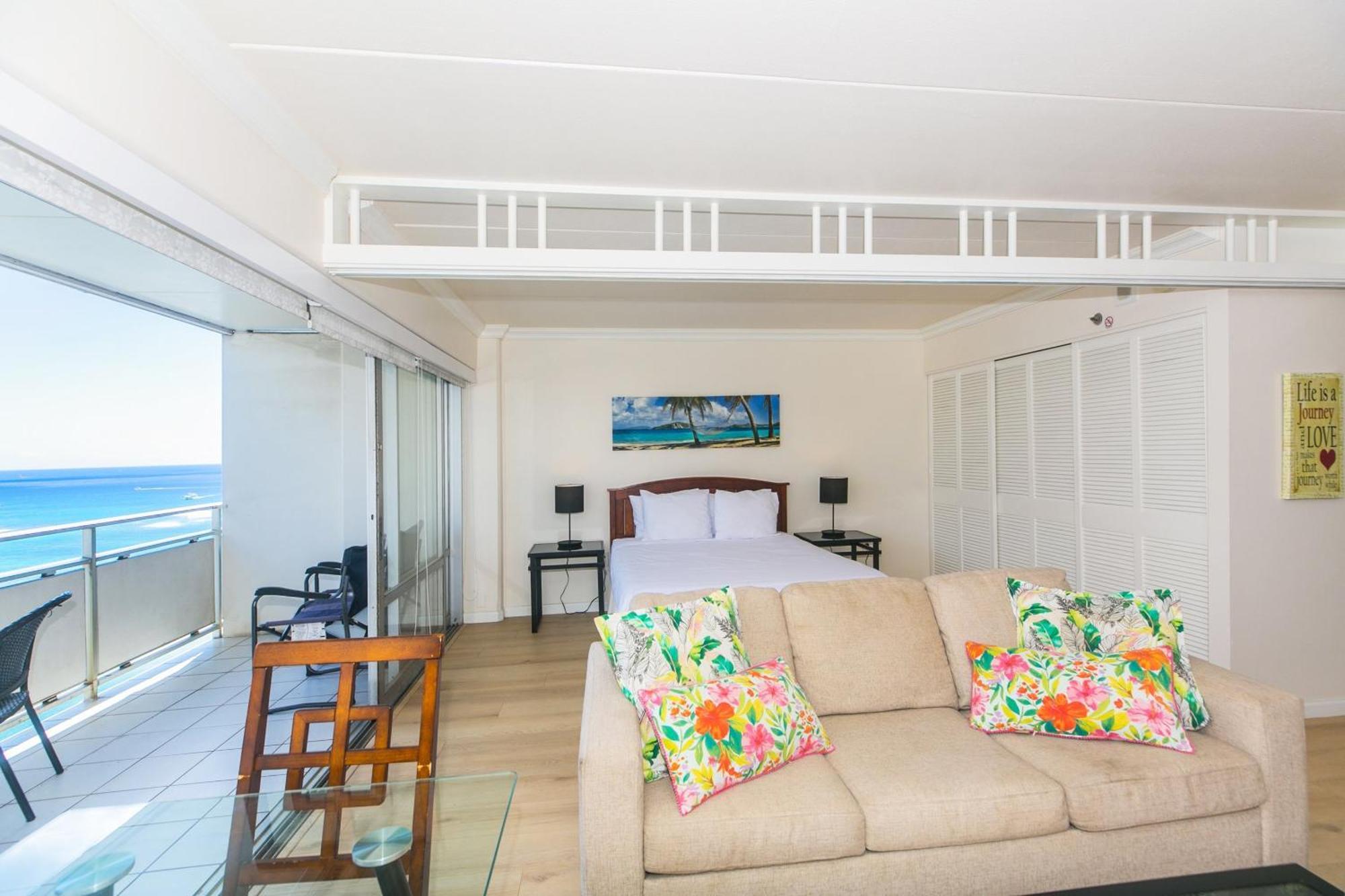 Apartment Ilikai Tower One Bedroom Lagoon View Waikiki With Lanai & Free Wifi *