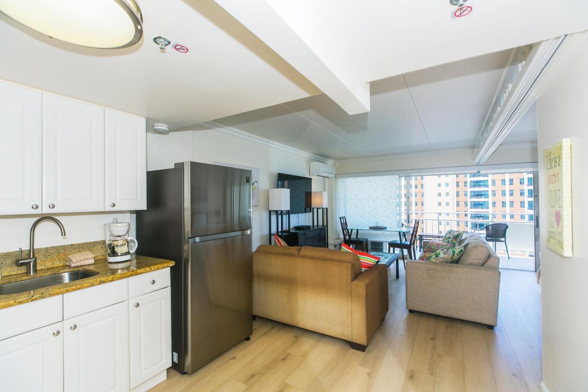 Apartment Ilikai Tower One Bedroom Lagoon View Waikiki With Lanai & Free Wifi