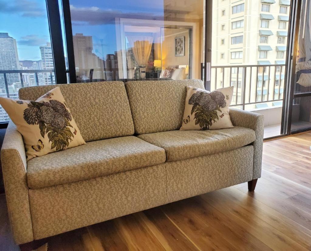Apartment Vacation At Royal Garden Waikiki *