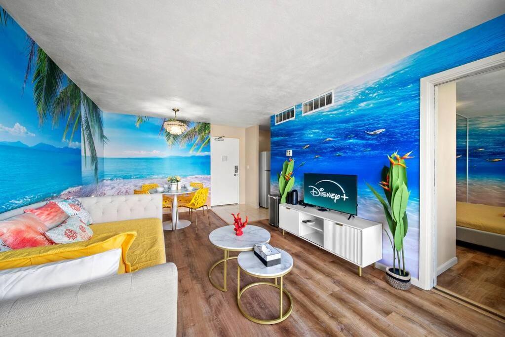 Waikiki Ocean Fantasy, Free Parking, Supplies Apartment