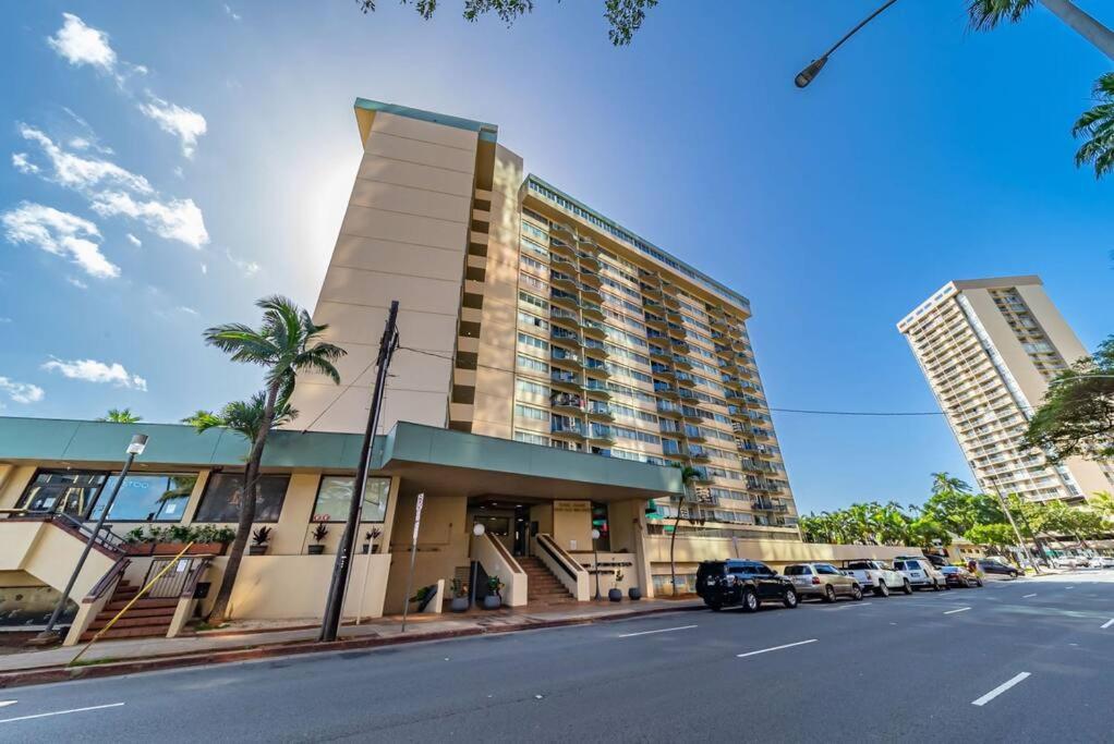 Waikiki Ocean Fantasy, Free Parking, Supplies *