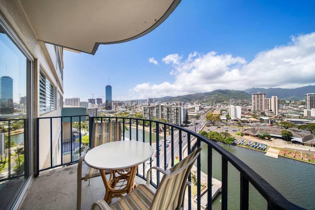 Apartment Waikiki Ocean Fantasy, Free Parking, Supplies