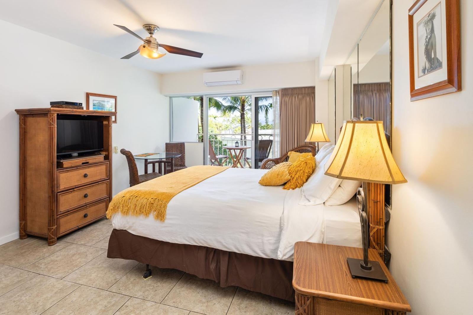 Waikiki Shore Beachfront Apartment Honolulu