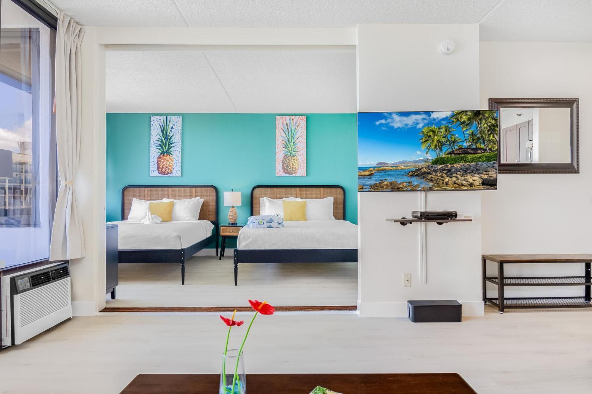 Breathtaking Ocean View 1 Bedroom With Free Parking! *