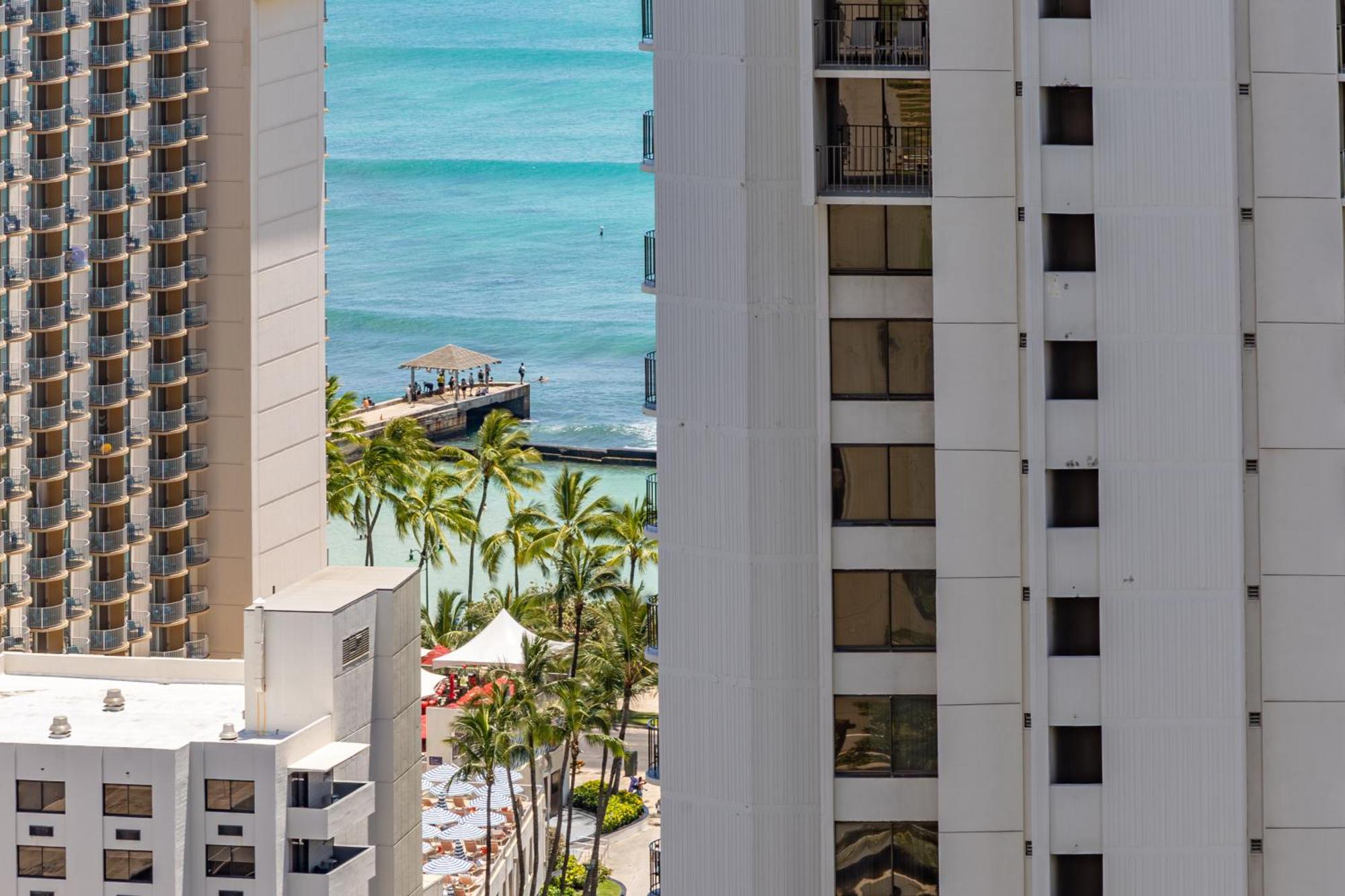 Breathtaking Ocean View 1 Bedroom With Free Parking! Honolulu