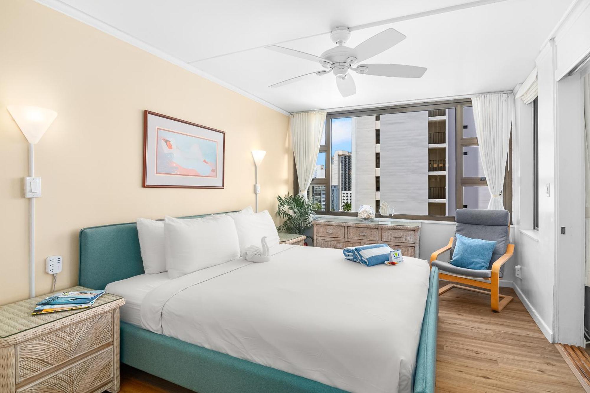 Waikiki Ocean View King Bed & Free Parking Honolulu