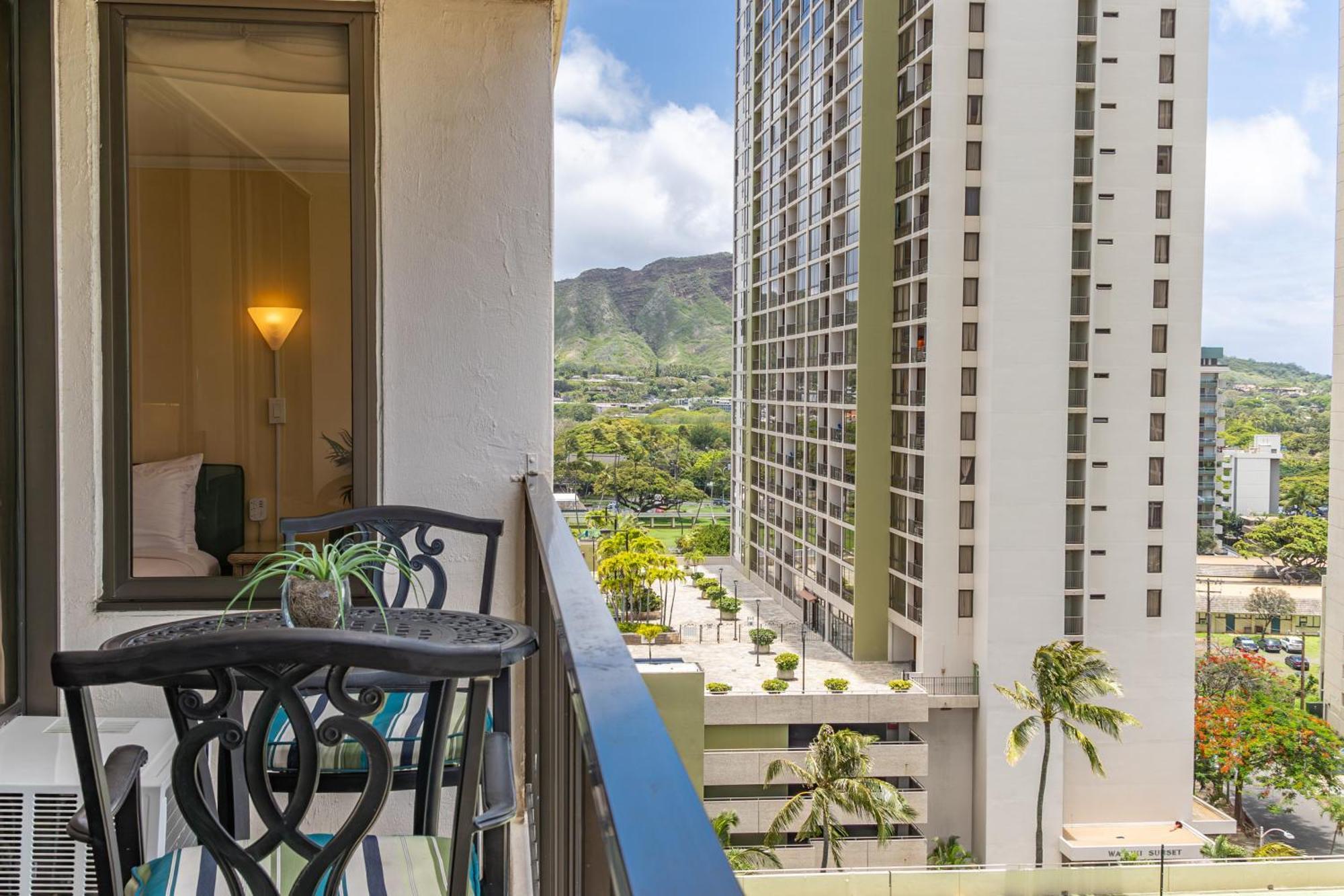 Waikiki Ocean View King Bed & Free Parking Honolulu