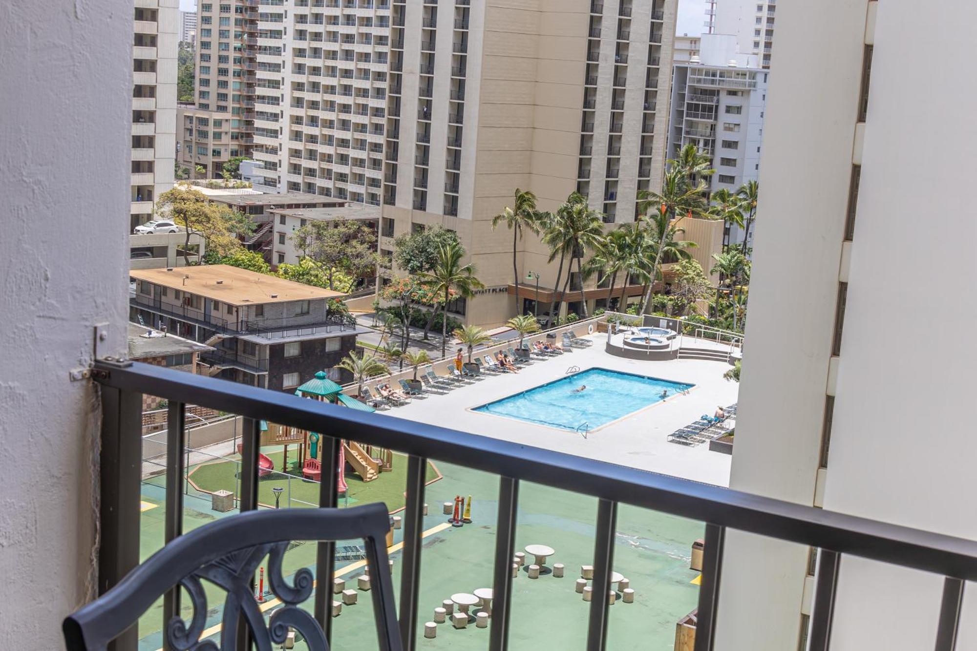 Waikiki Ocean View King Bed & Free Parking * Honolulu