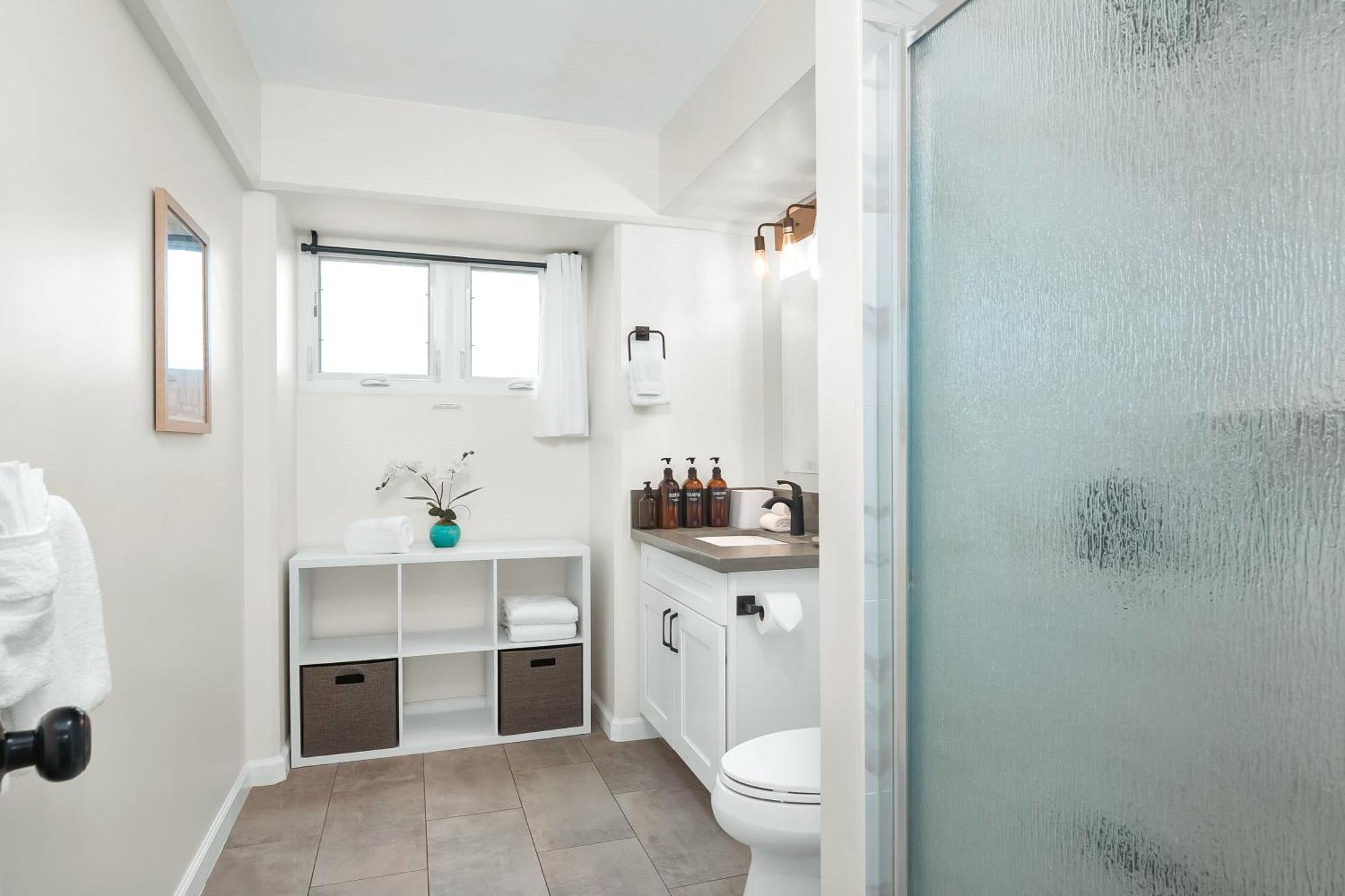 2br-2ba Close To Waikiki With Free Parking! Honolulu