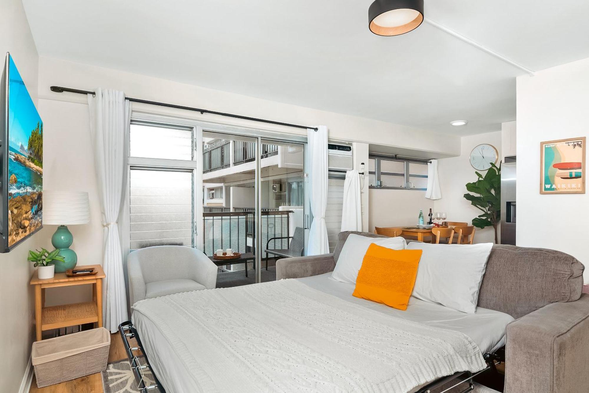 2br-2ba Close To Waikiki With Free Parking! * Honolulu