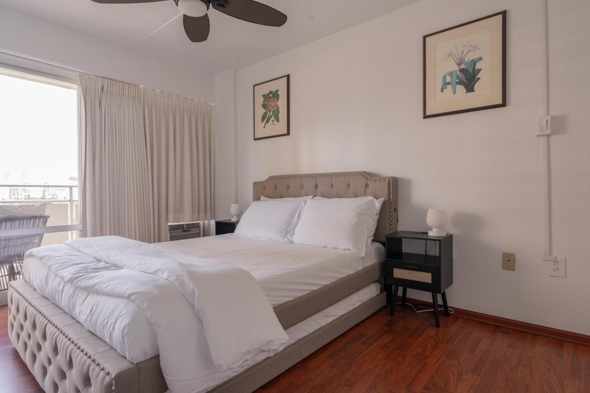 Romanna's Oahu Getaway With Heated Pool & Views Honolulu
