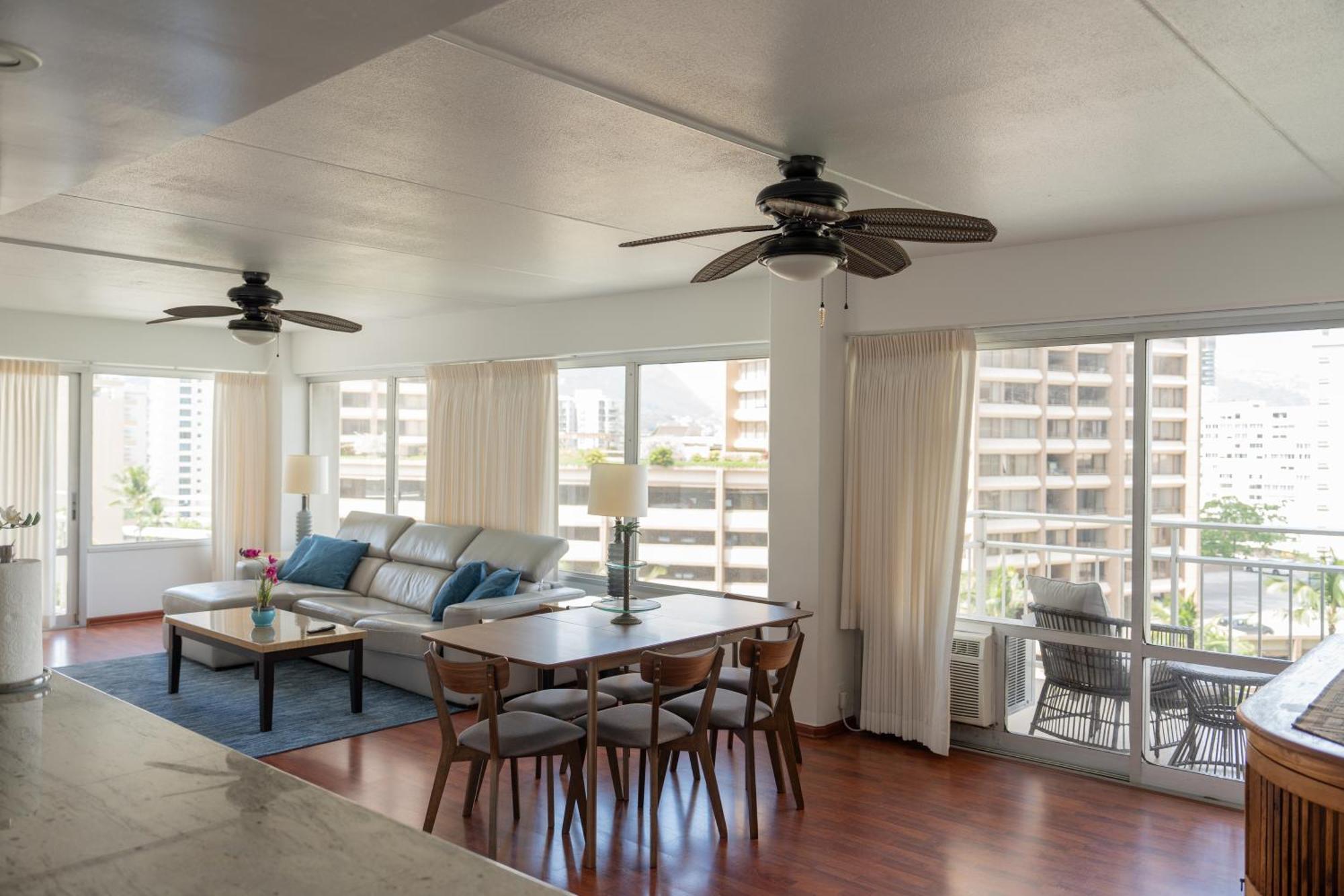 Romanna's Oahu Getaway With Heated Pool & Views Apartment Honolulu