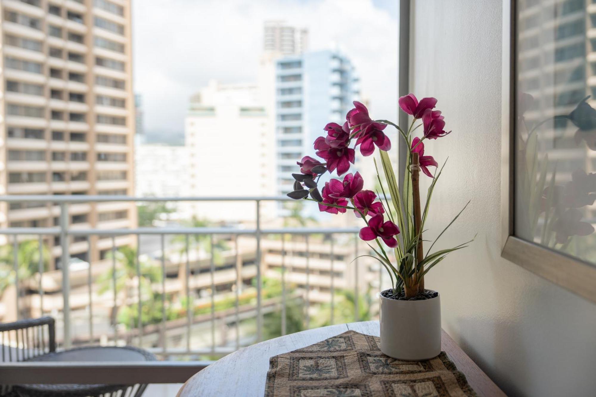 Apartment Romanna's Oahu Getaway With Heated Pool & Views