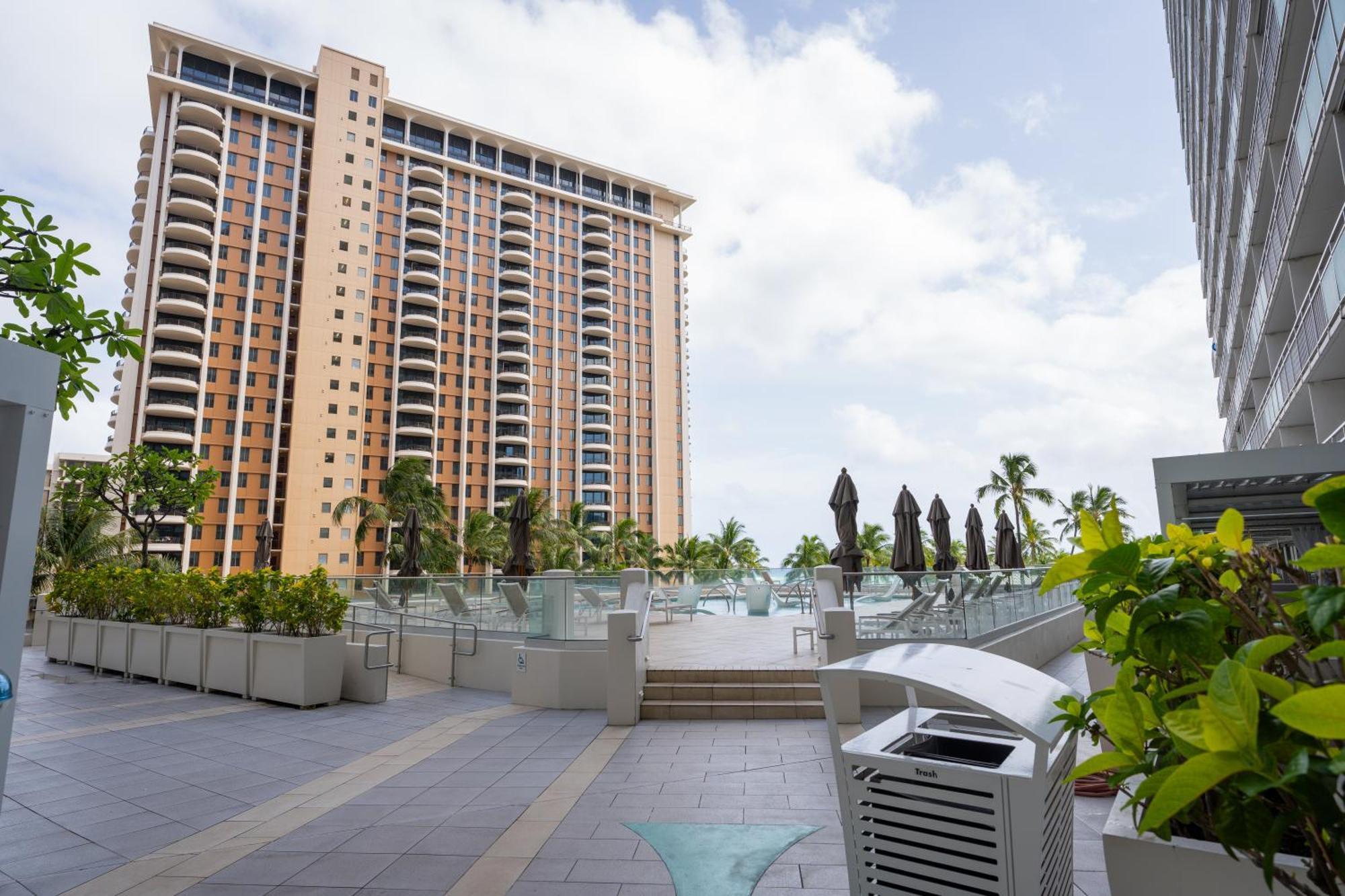 Romanna's Oahu Getaway With Heated Pool & Views