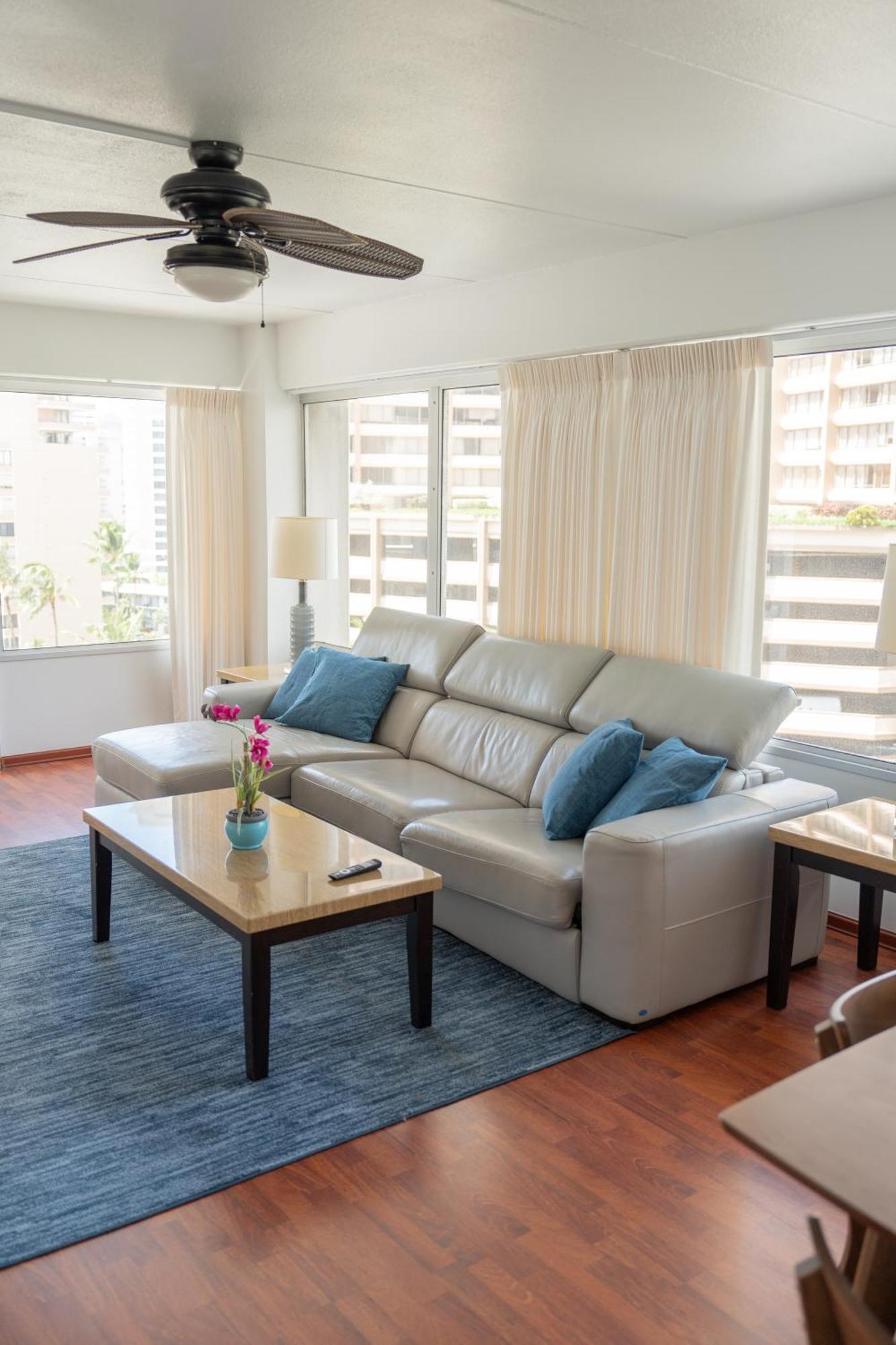 Romanna's Oahu Getaway With Heated Pool & Views * Honolulu