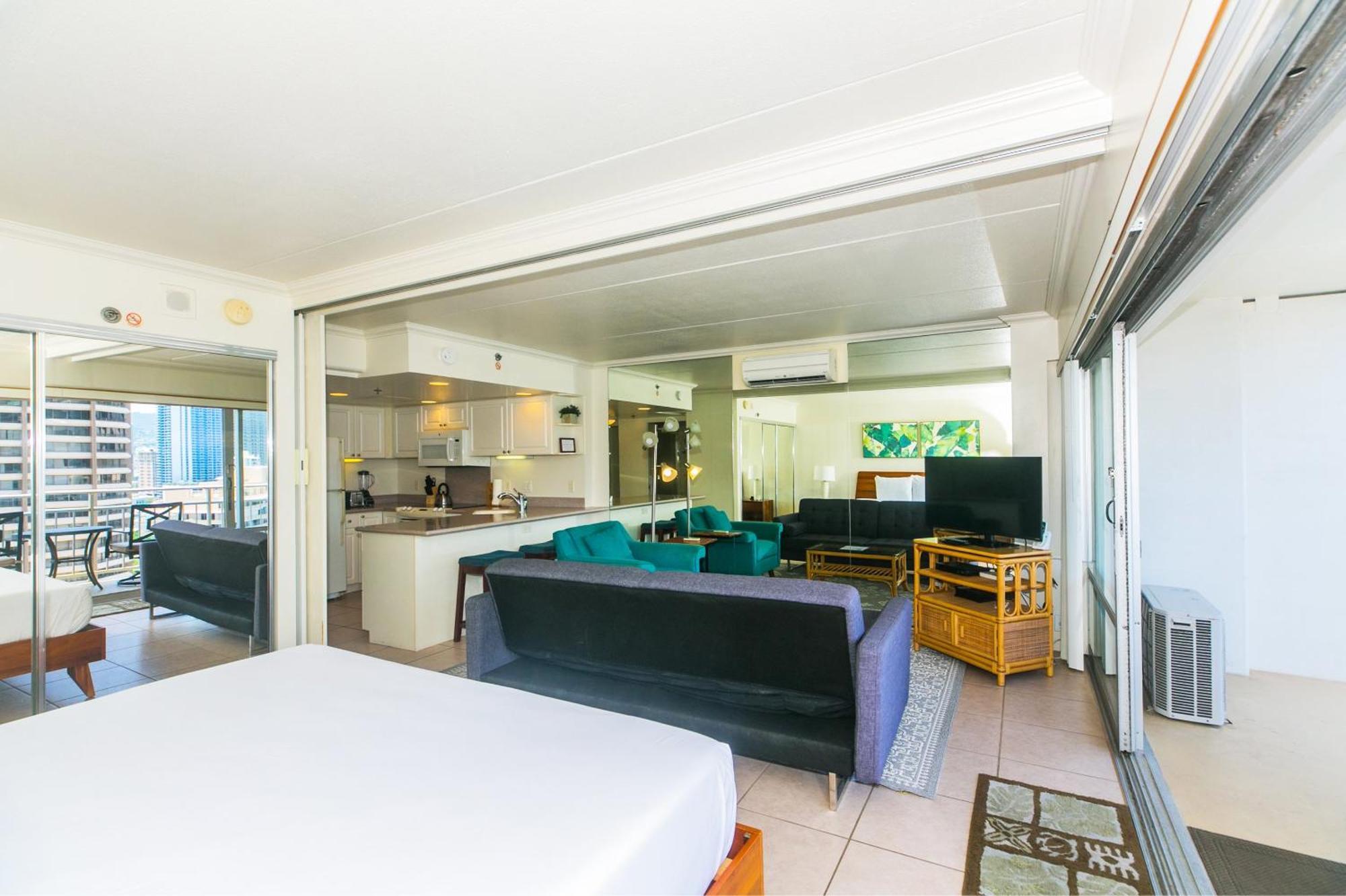 Ilikai Tower 1915 View 1br *