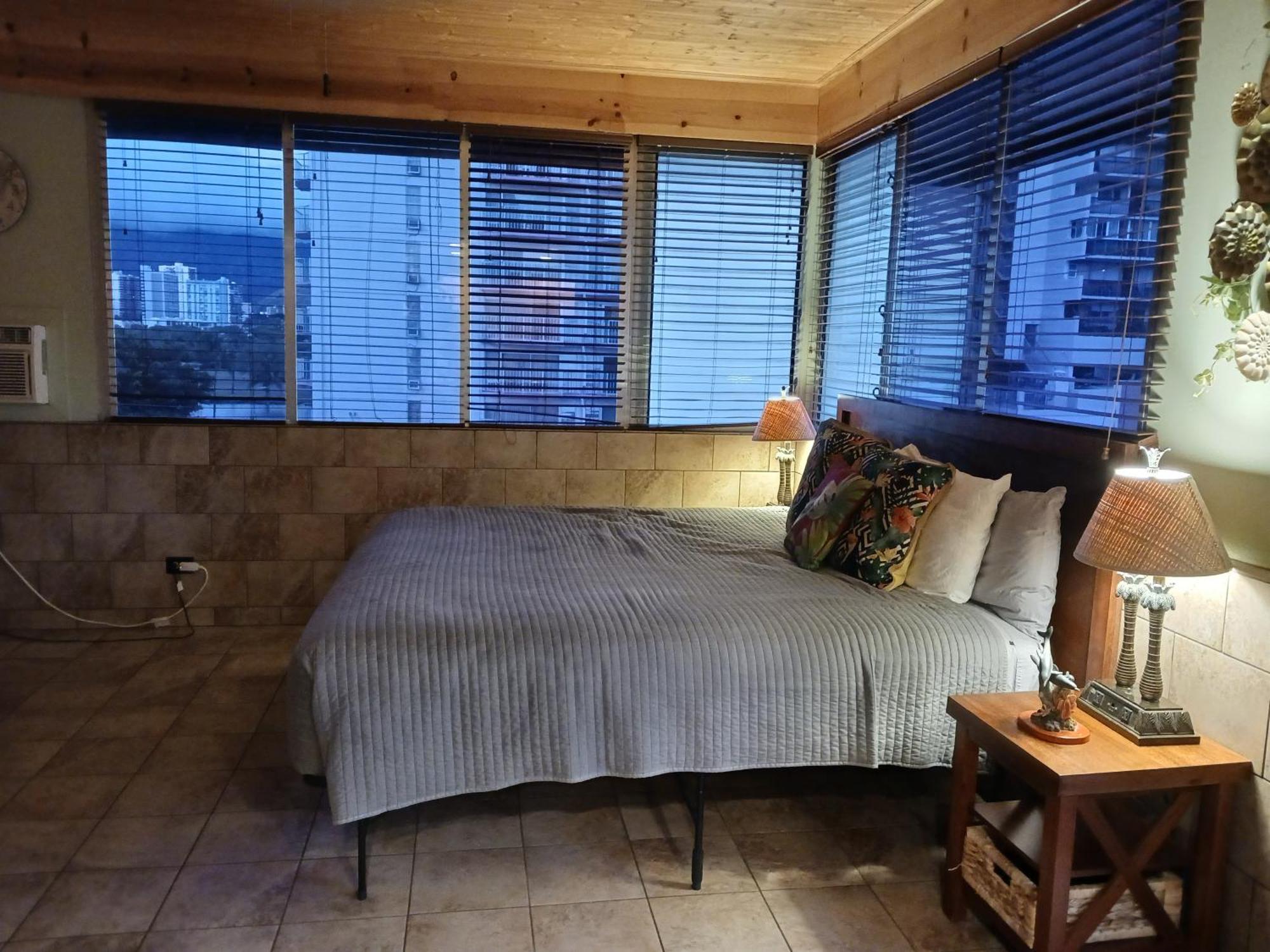 Hawaiian King Aparthotel *