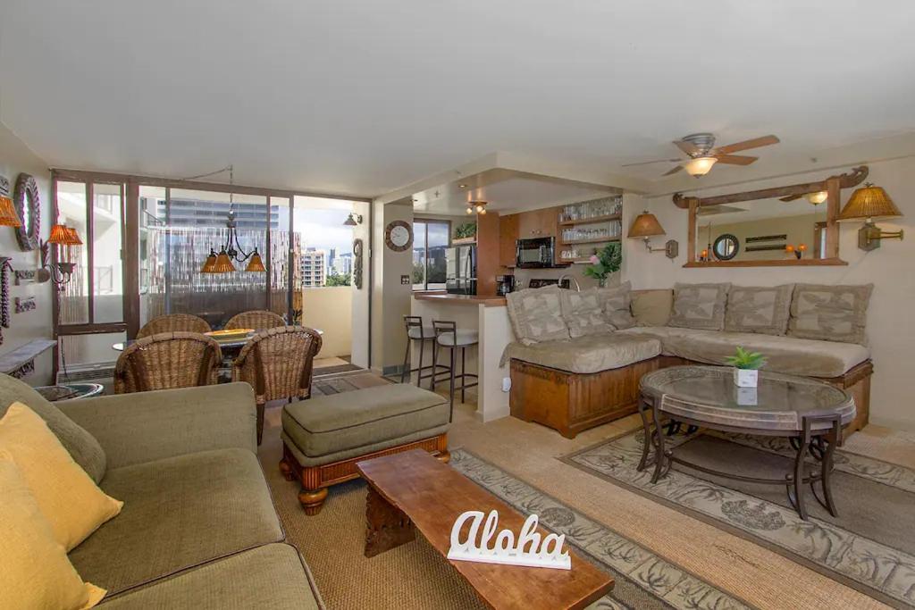Diamond Head Aparthotel