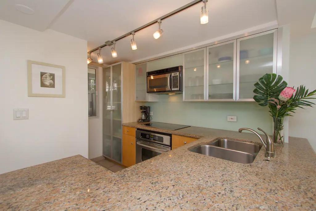 Diamond Head Aparthotel